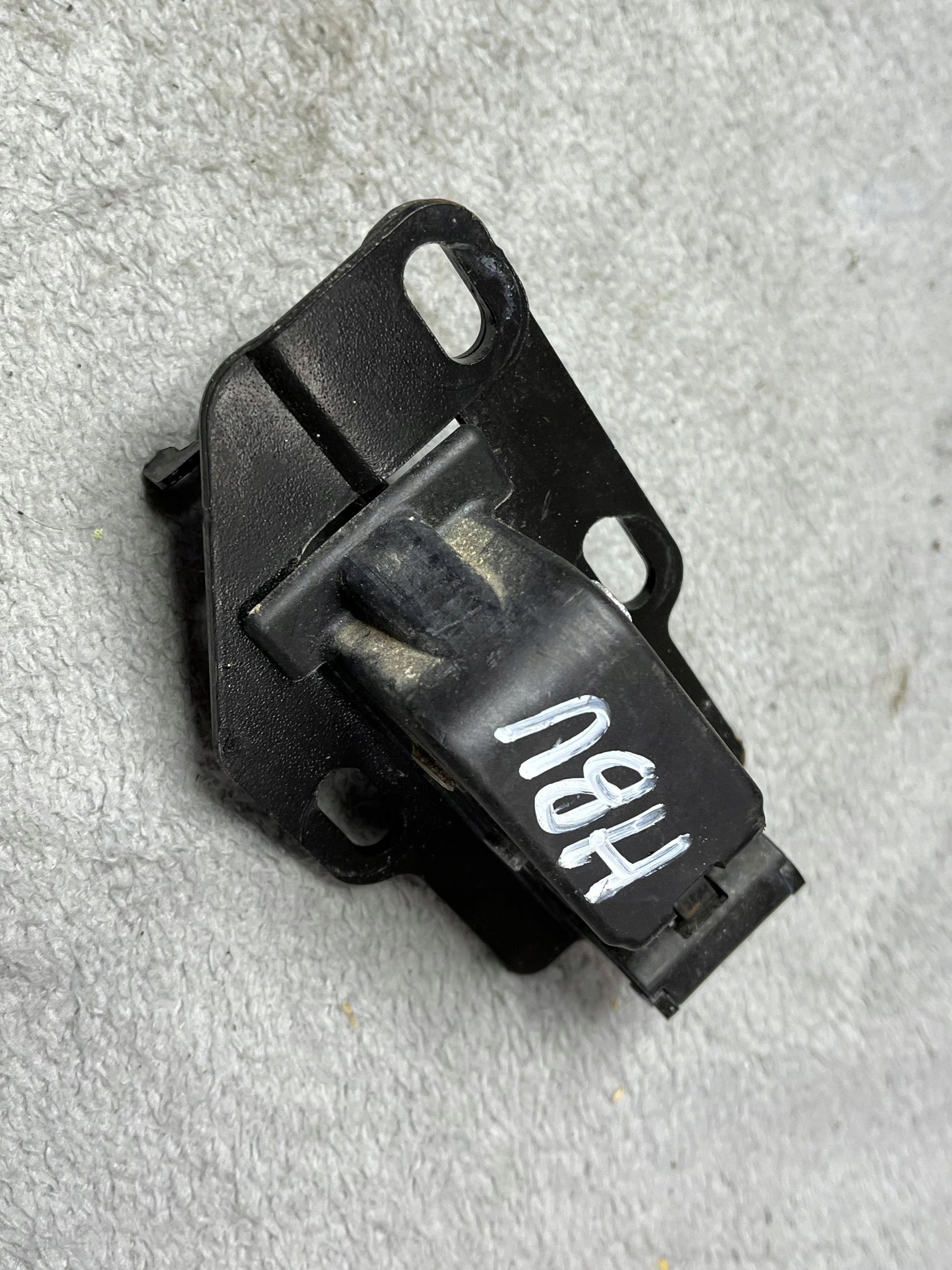 lock bonnet pickup Peugeot Partner 8719E4