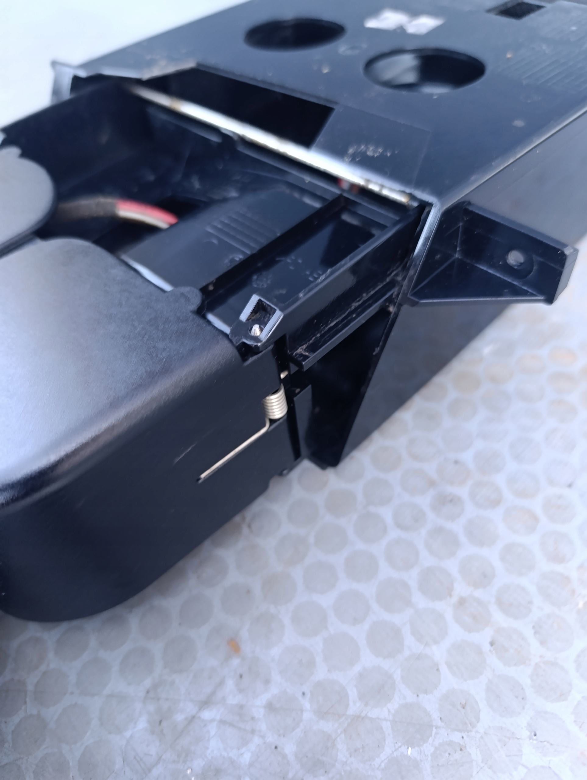 VW T5 PODWOJNY bracket for KUBKI/ ashtray