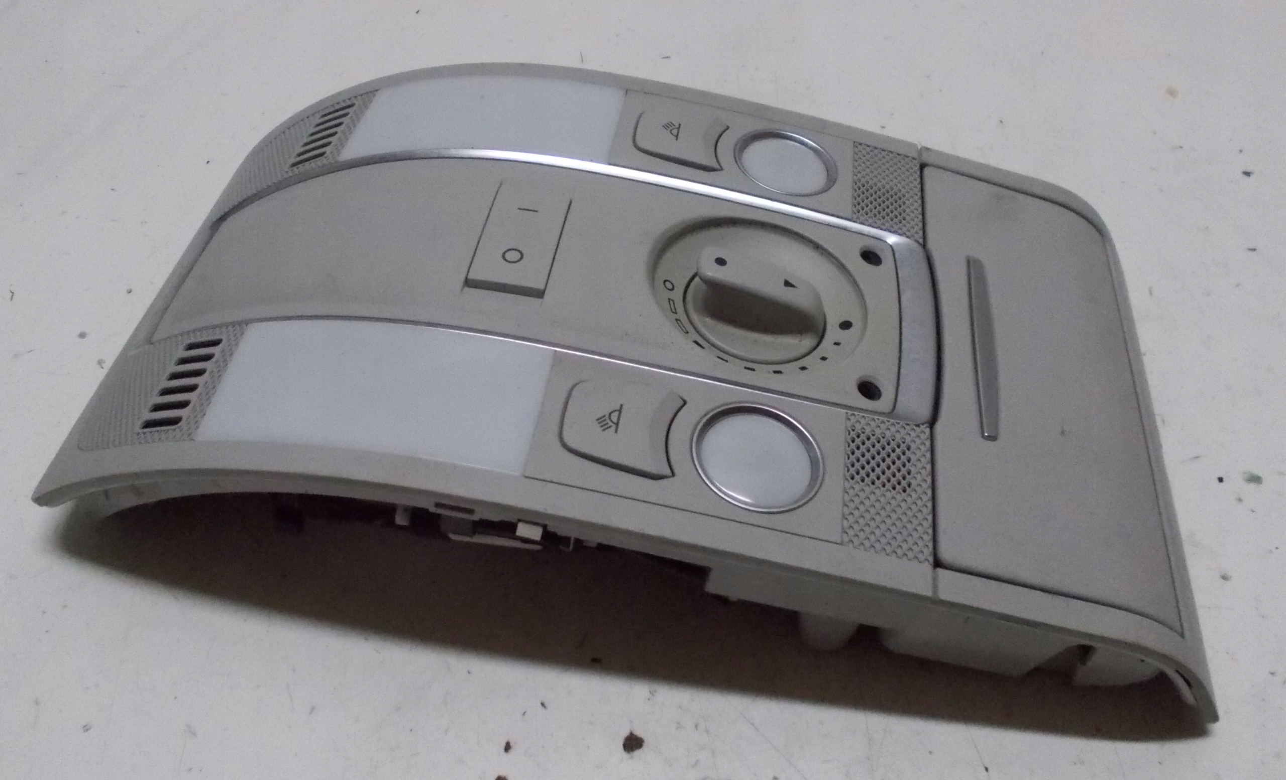 AUDI A6 C6 light lighting cabs 4F0947135BT