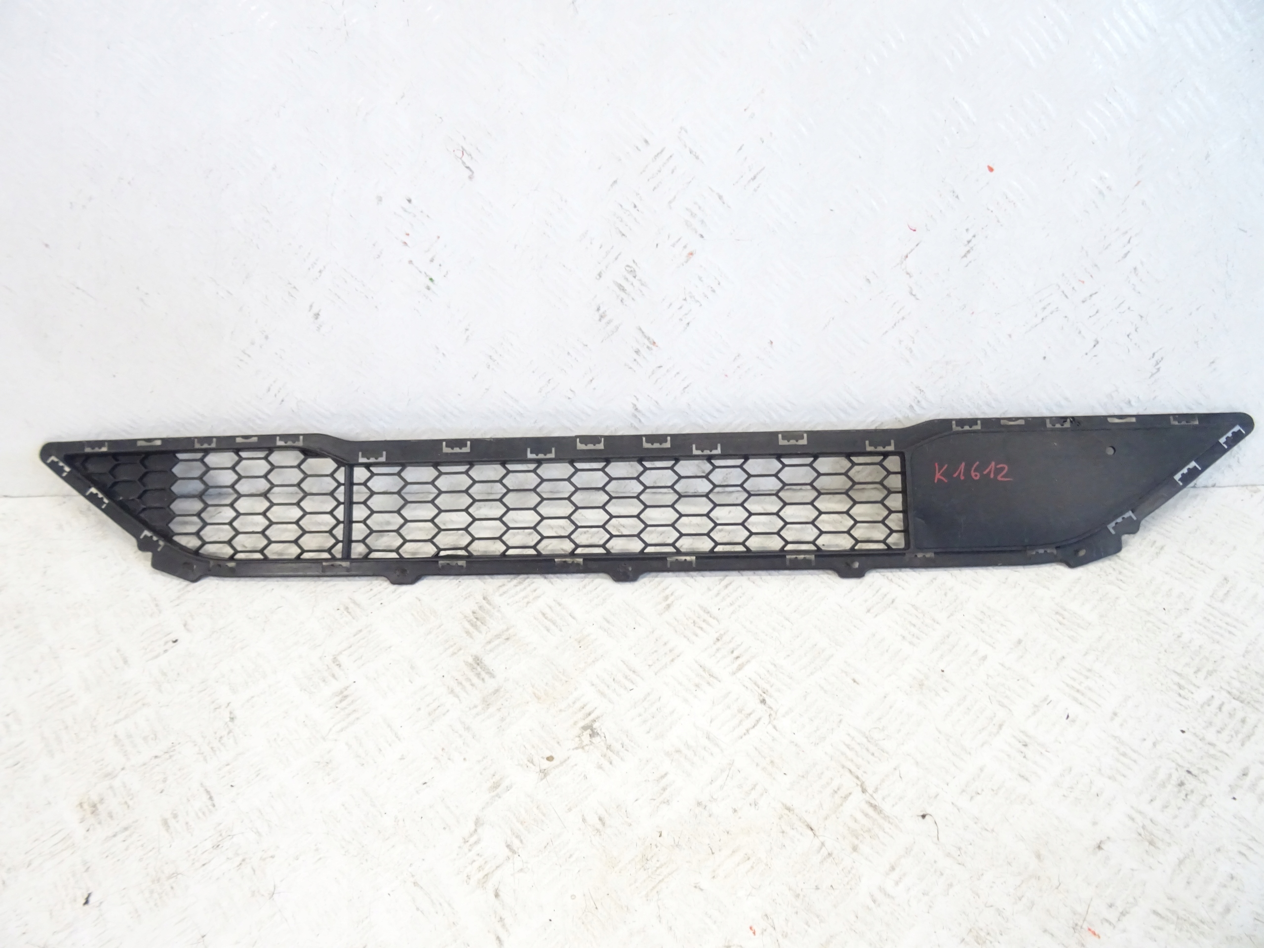 grid of a bumper front front central HYUNDAI TUCSON III 86561-D7200