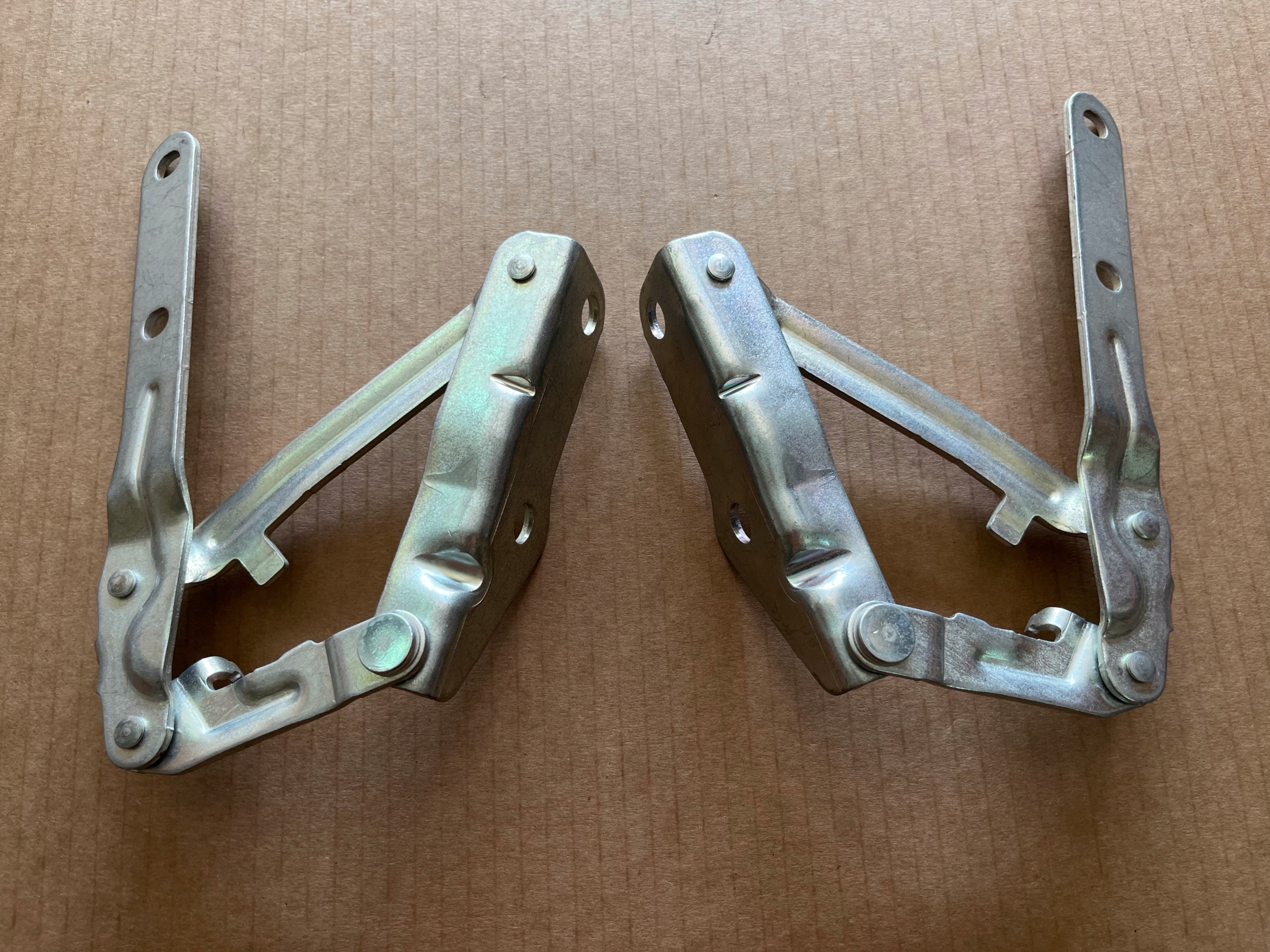 ZAWIASY MASKI VW T6 VW TRANSPORTER T6 ZAWIASY MASKI VW T6.1 PRAWY LEWY Typ samochodu Samochody dostawcze Samochody osobowe