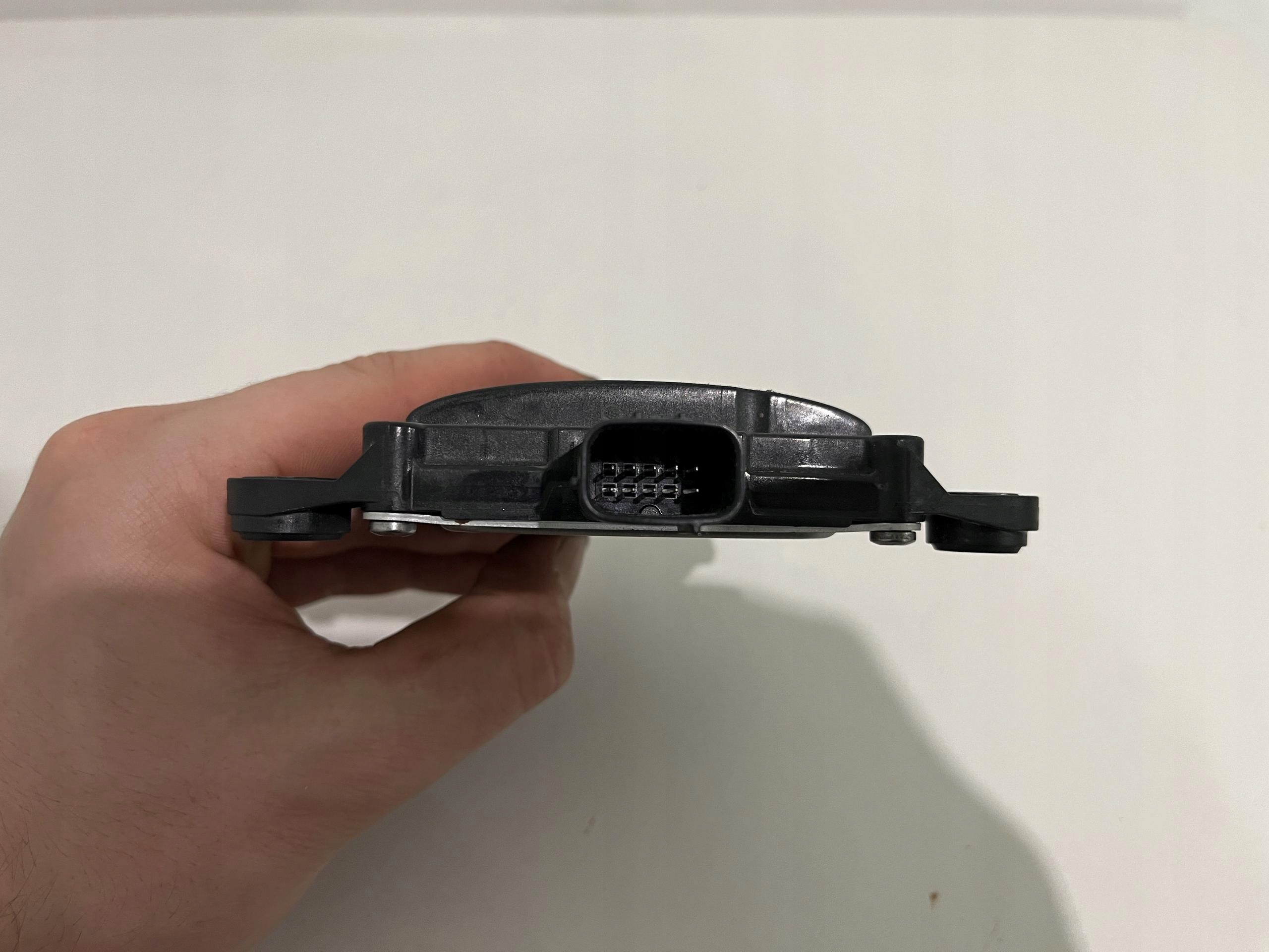 TOYOTA COROLLA E21 CZUJNIK MARTWEGO POLA 88162-02150 Producent części Toyota OE