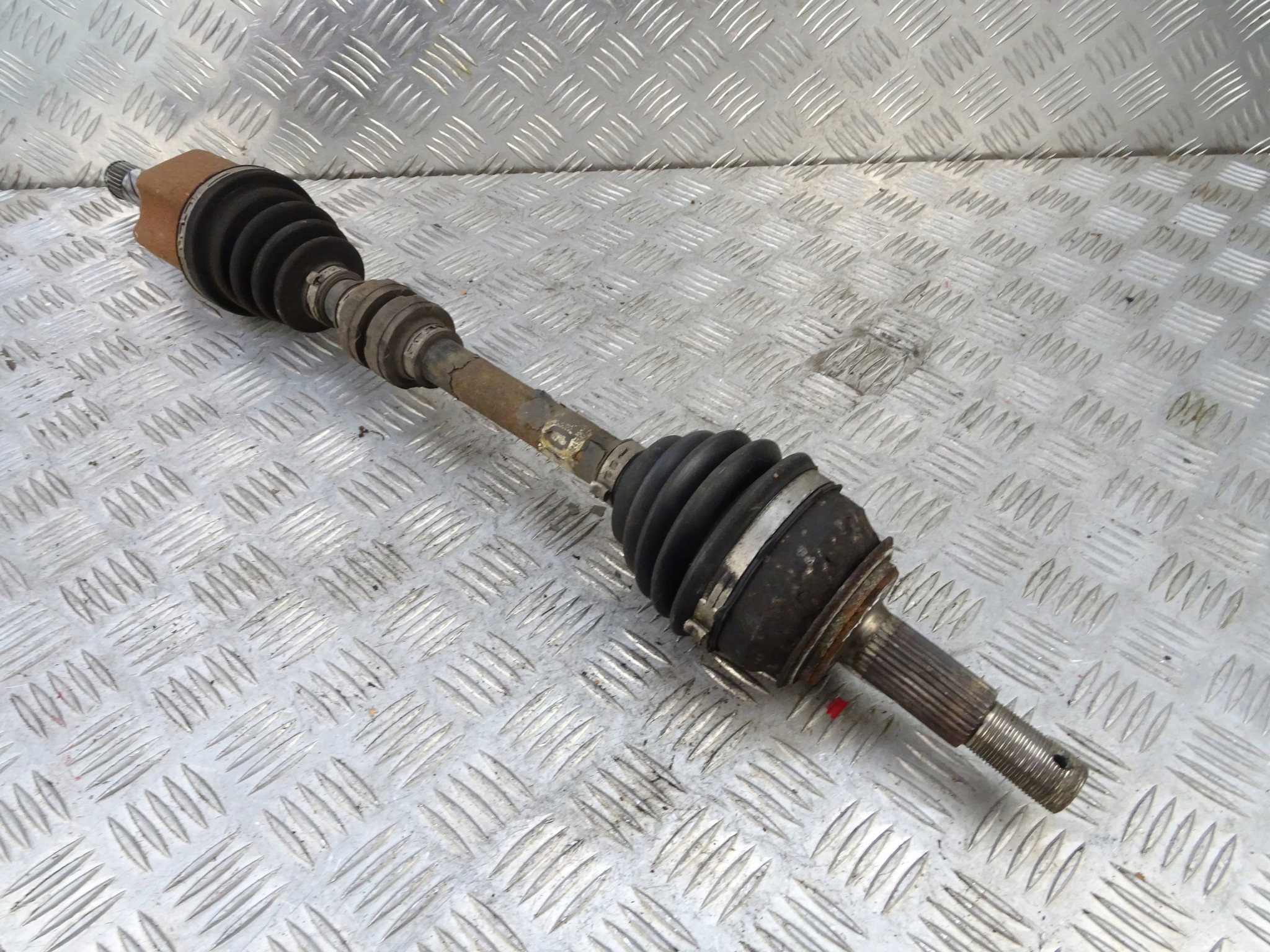 NISSAN QASHQAI J11 semi-axis left short. 10284732 1.5 DCI