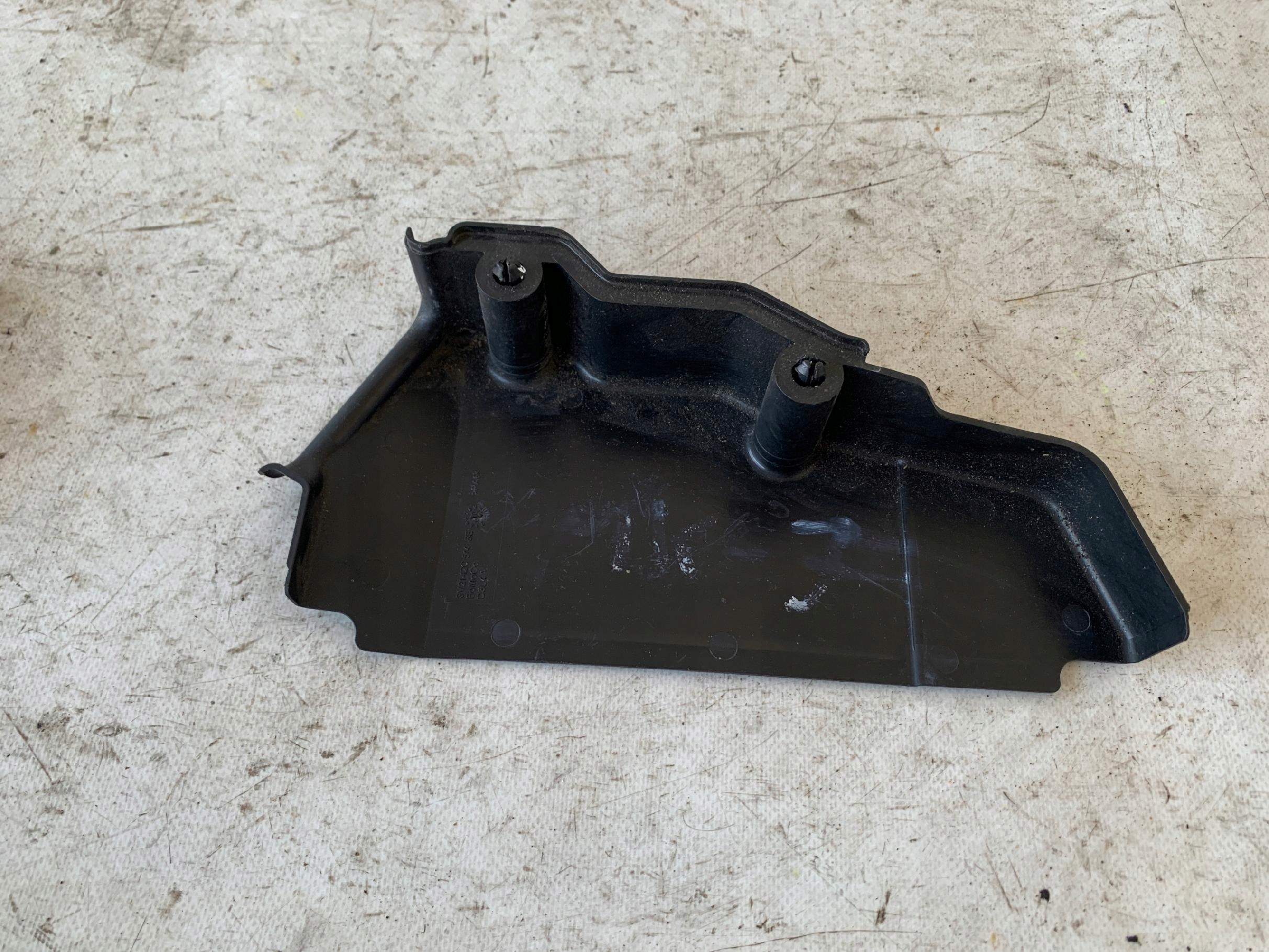 # Blende Abdeckung KOMPUTERA FORD FIESTA MK7 8V21-12C514-BE