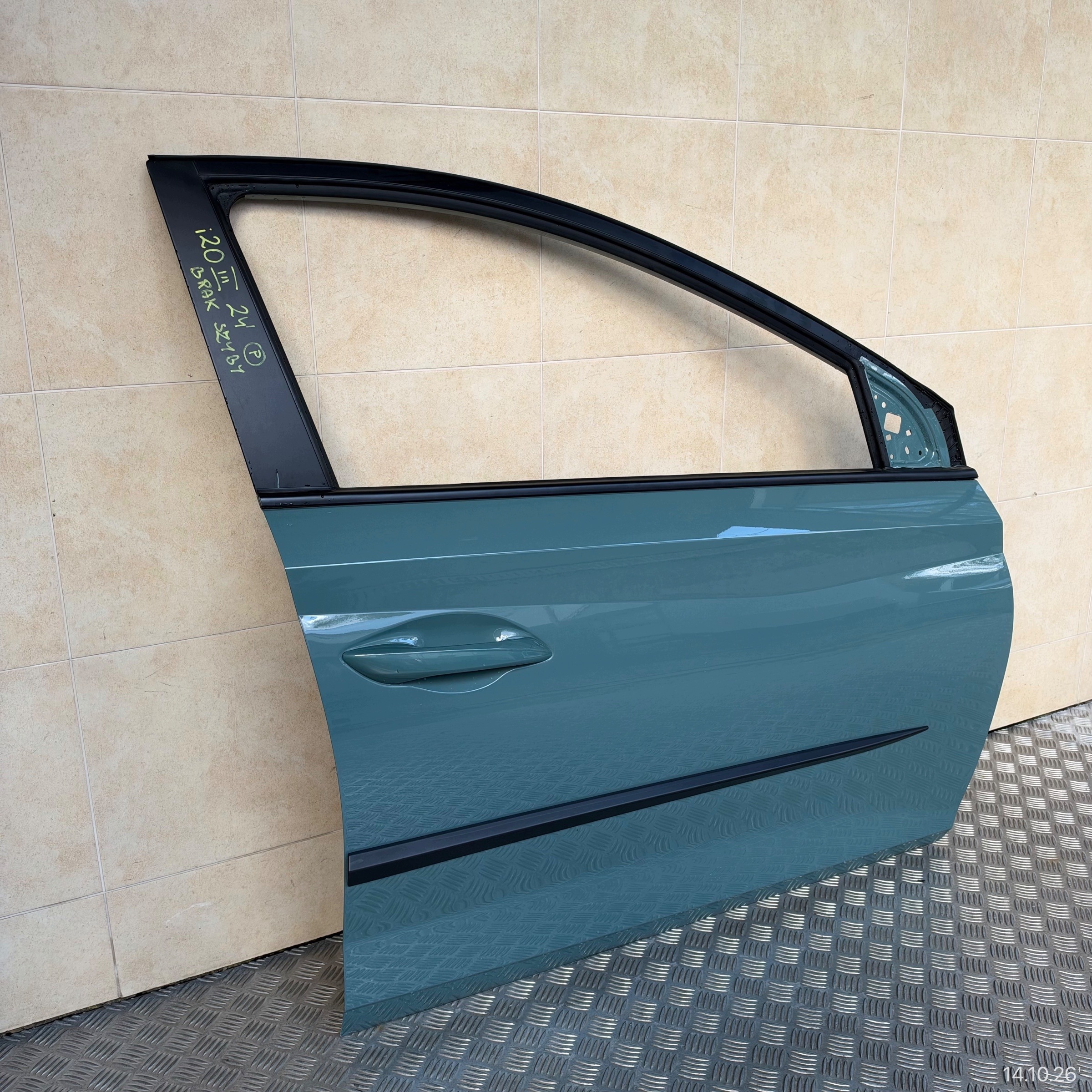 door complete front right HYUNDAI I20 III 2024 year does not have windows