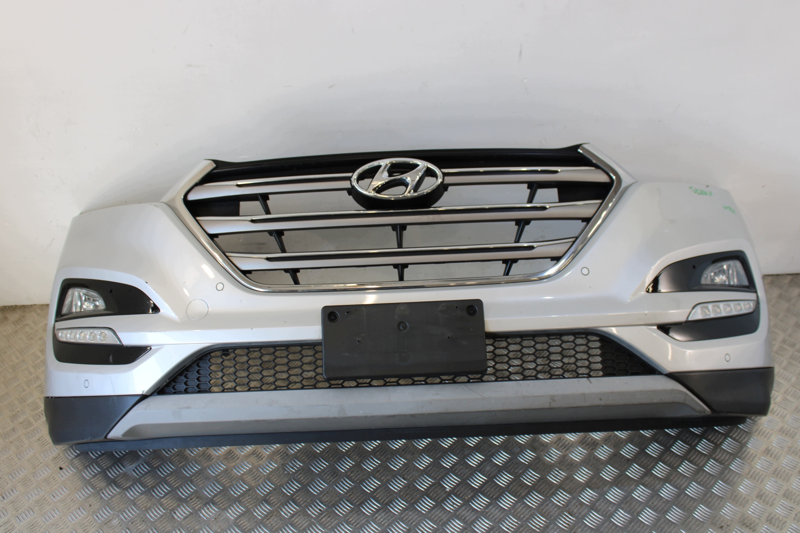 bumper front front complete 4 X PDC HYUNDAI TUCSON III 3 1.7 CRDI