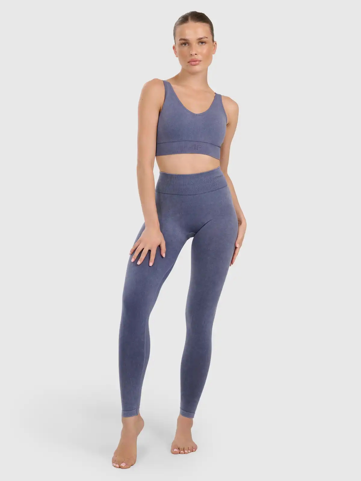 Legginsy damskie push-up do jogi i pilatesu bezszwowe z wysokim stanem 4F