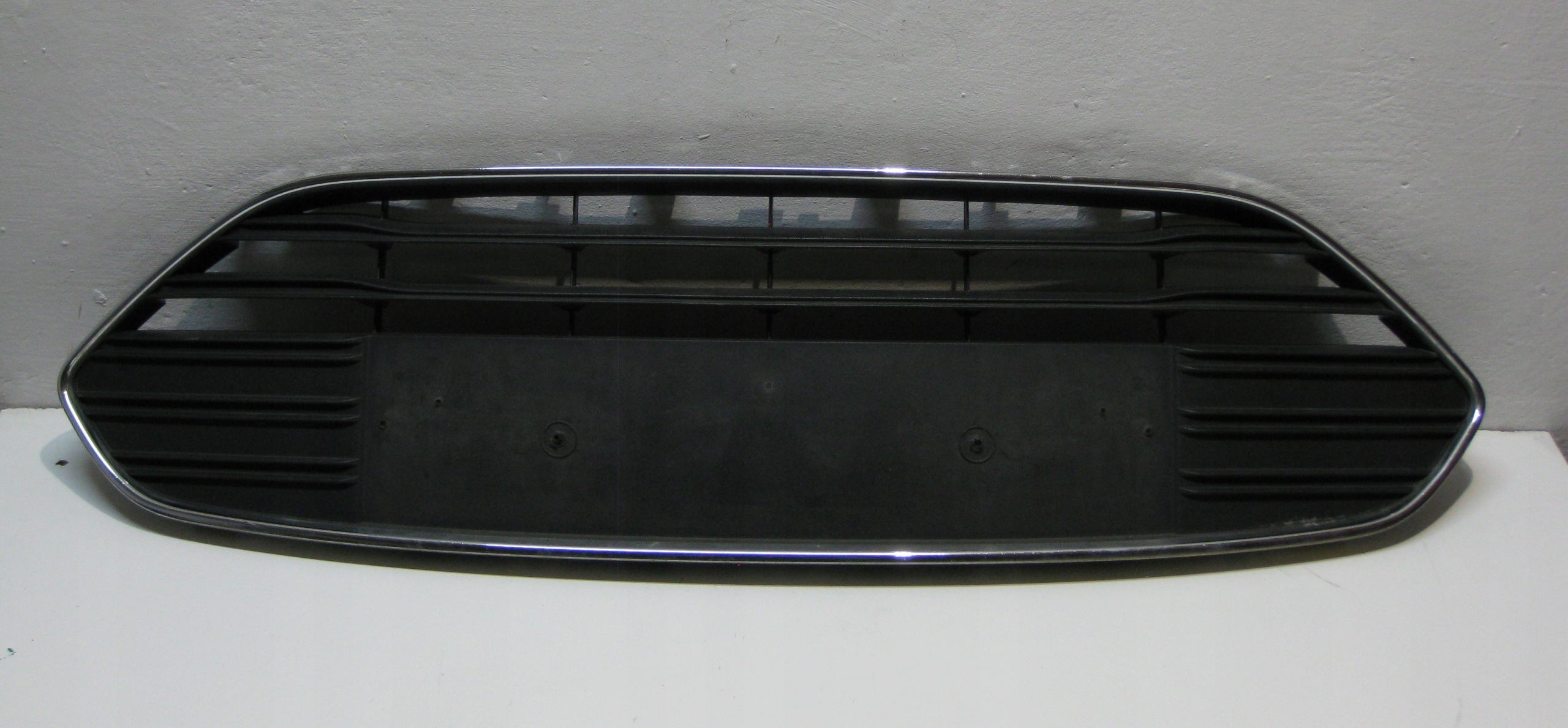 FORD B-MAX 13R 1.0EB grid of a bumper central front grille AV11-17B968-AA