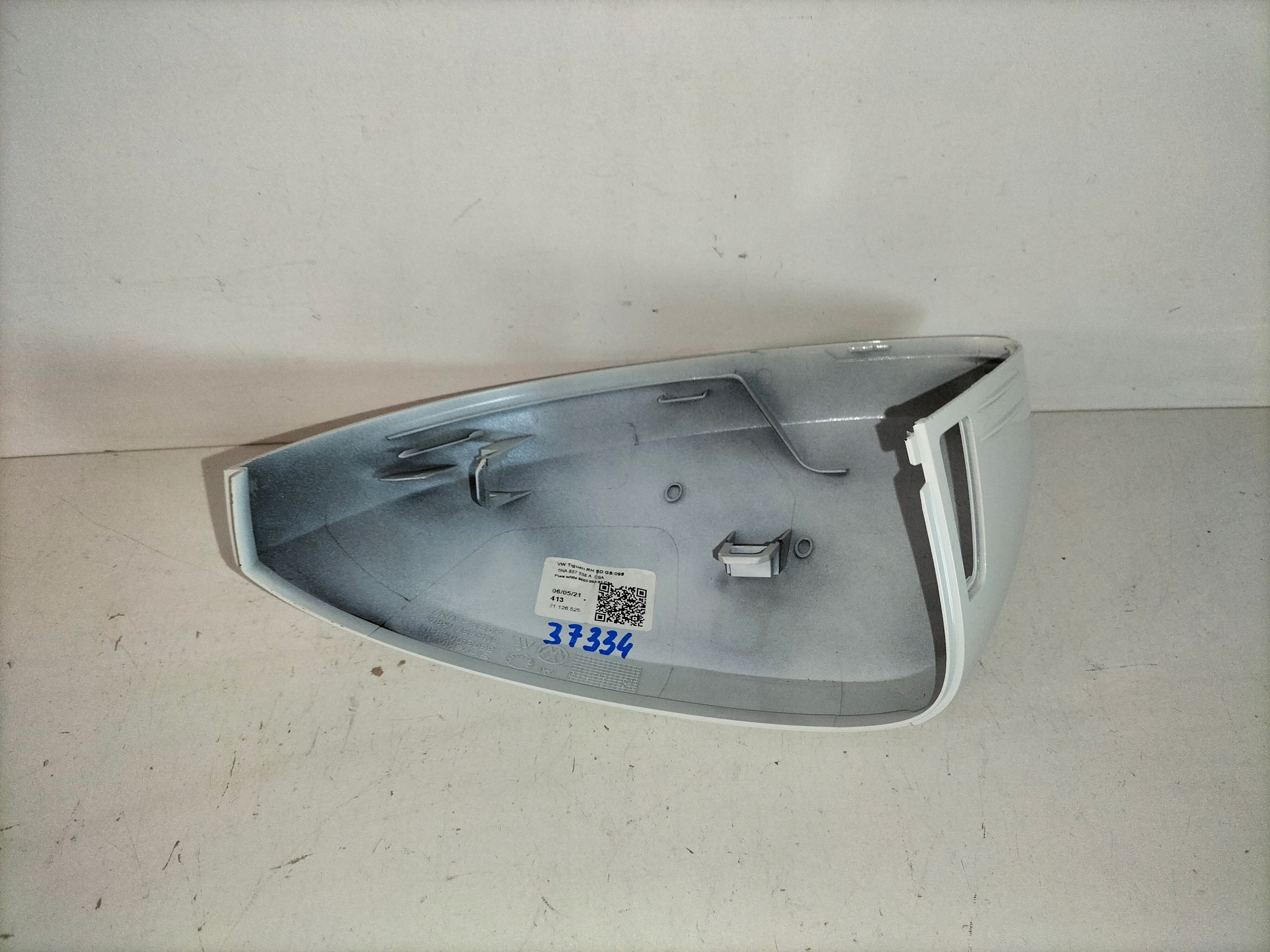 cover cap mirrors right VW TIGUAN II 16