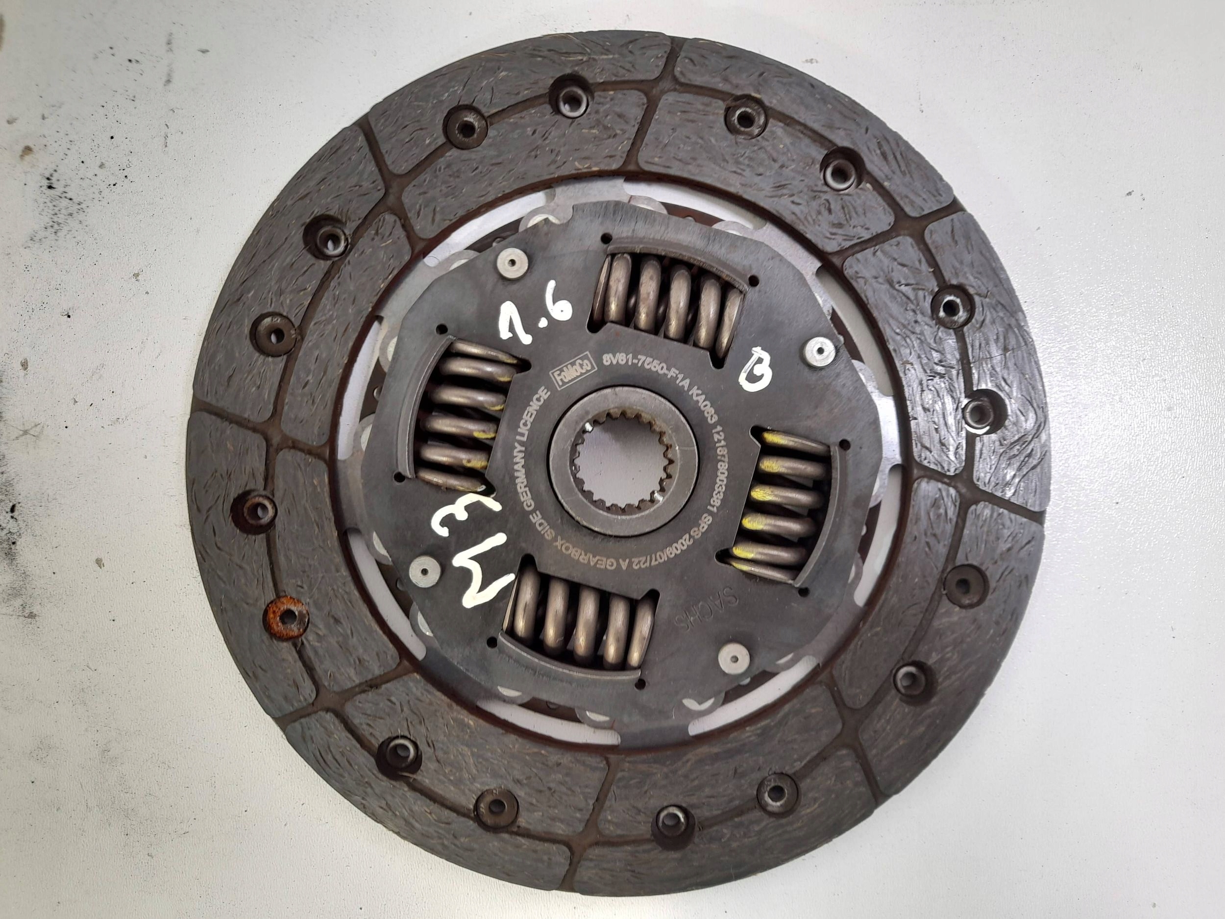 Mazda 3 BL 1,6B Disque Embrayage 8V617550F1A (12)