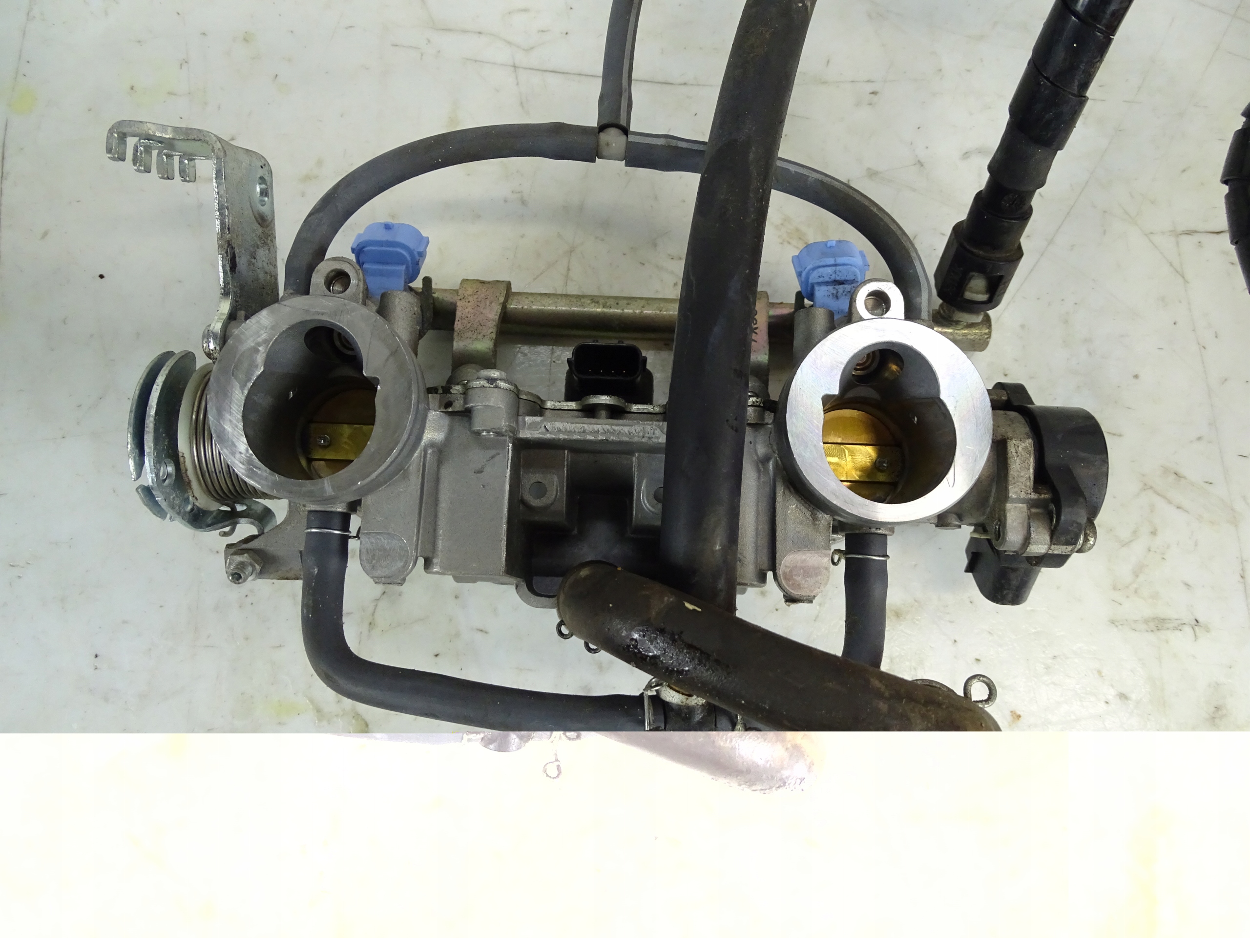 Suzuki DL 250 V-STROM дроссели впрыски TPS