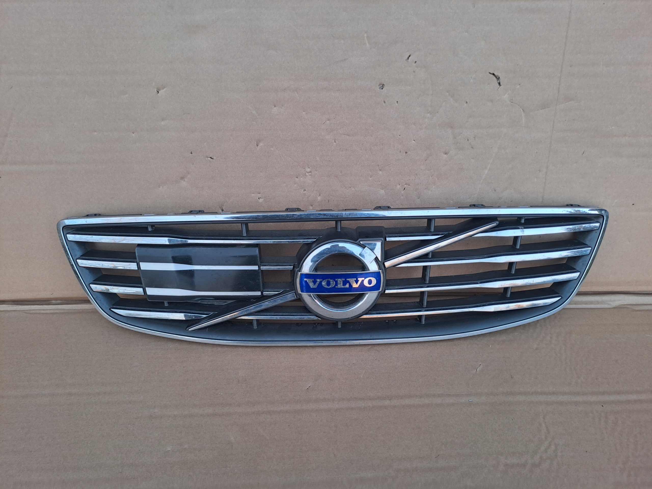 volvo S80 V70 III рестайлинг решетка радиатора под