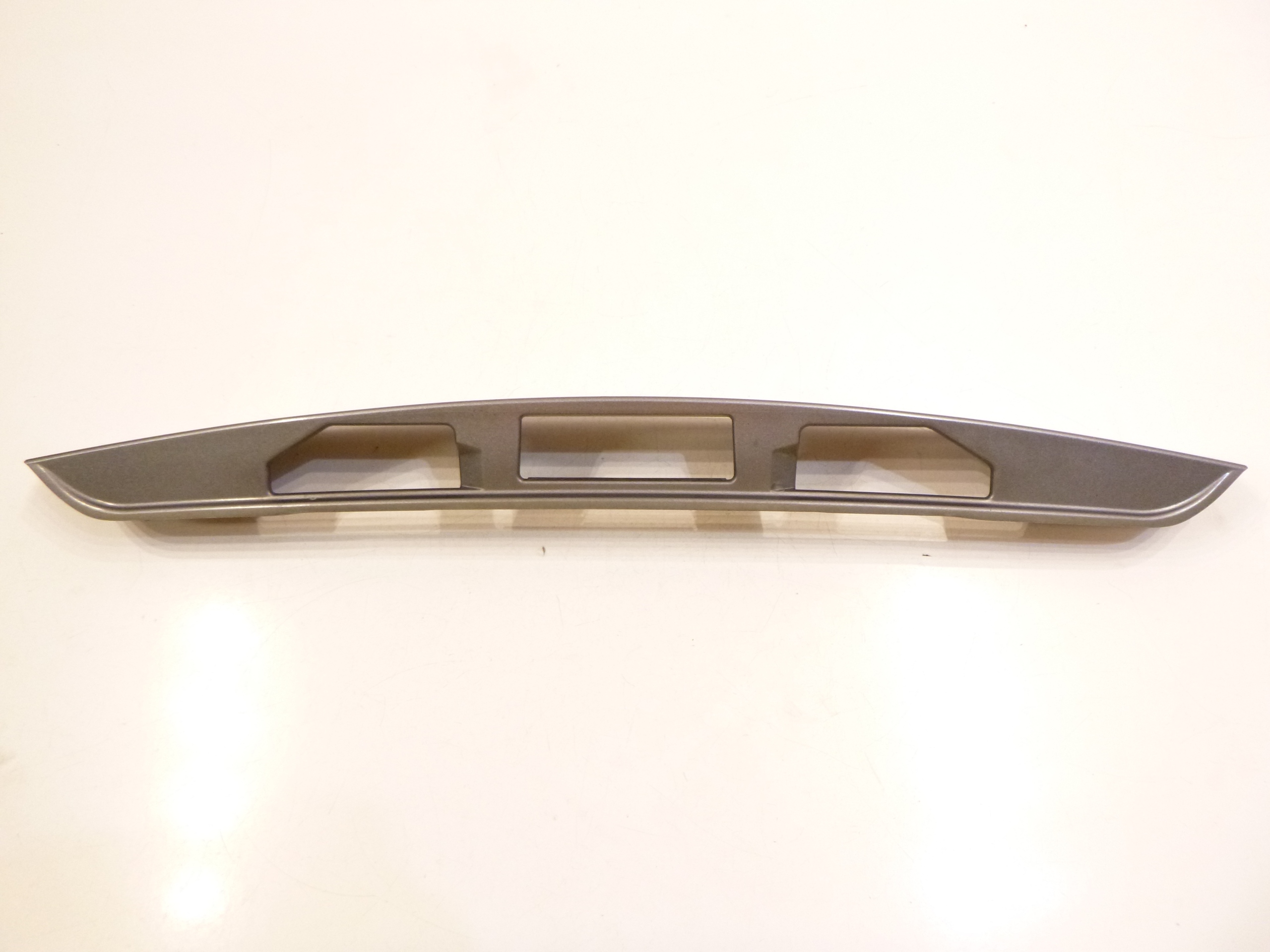 BLENDA LISTWA KLAPY BAGAZNIKA MAZDA 6 2002-2008 KOMBI Typ samochodu Samochody osobowe