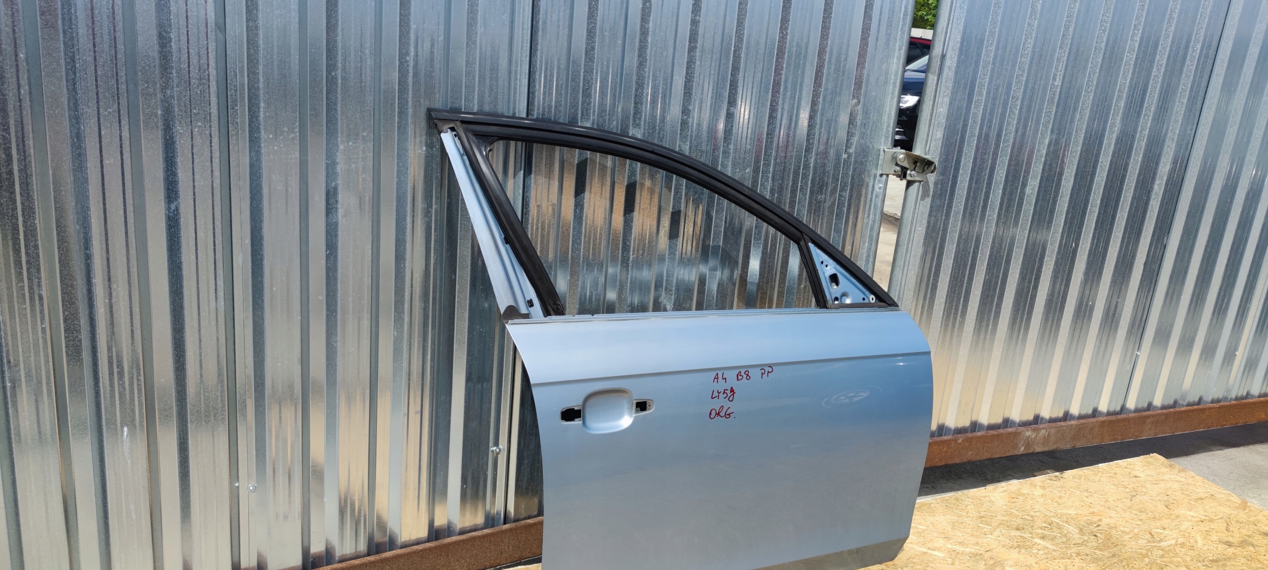 door right front AUDI A4 B8 LY5J sedan AVANT ORG