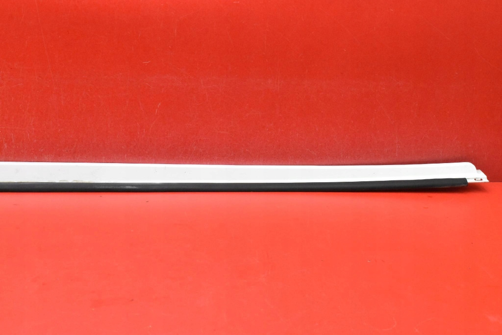 moulding threshold left 1012215-00-F TESLA MODEL S PERFORMANCE 12-20