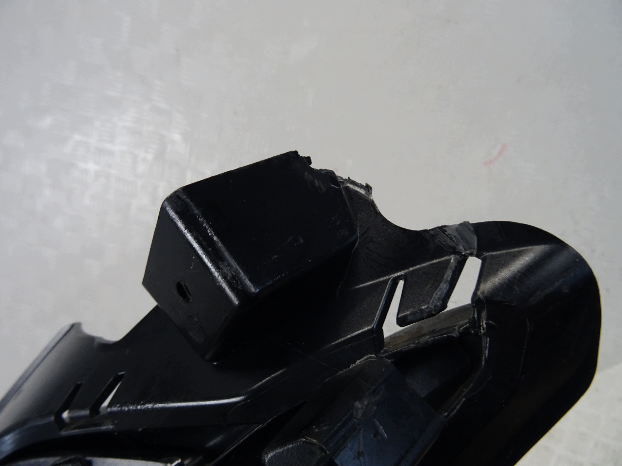 grid of a bumper left rear part MG ZS II LIFT 10694868