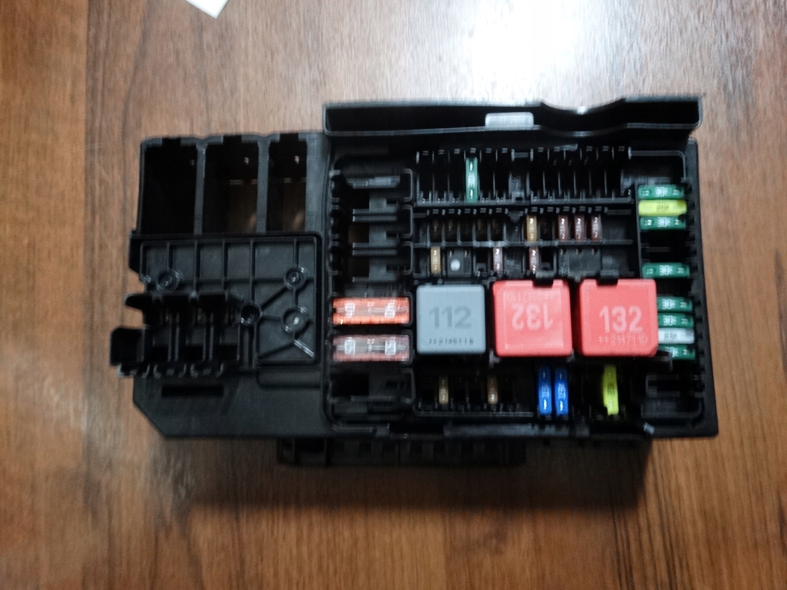 IDEALNA Module fusibles MERCEDES W223 1