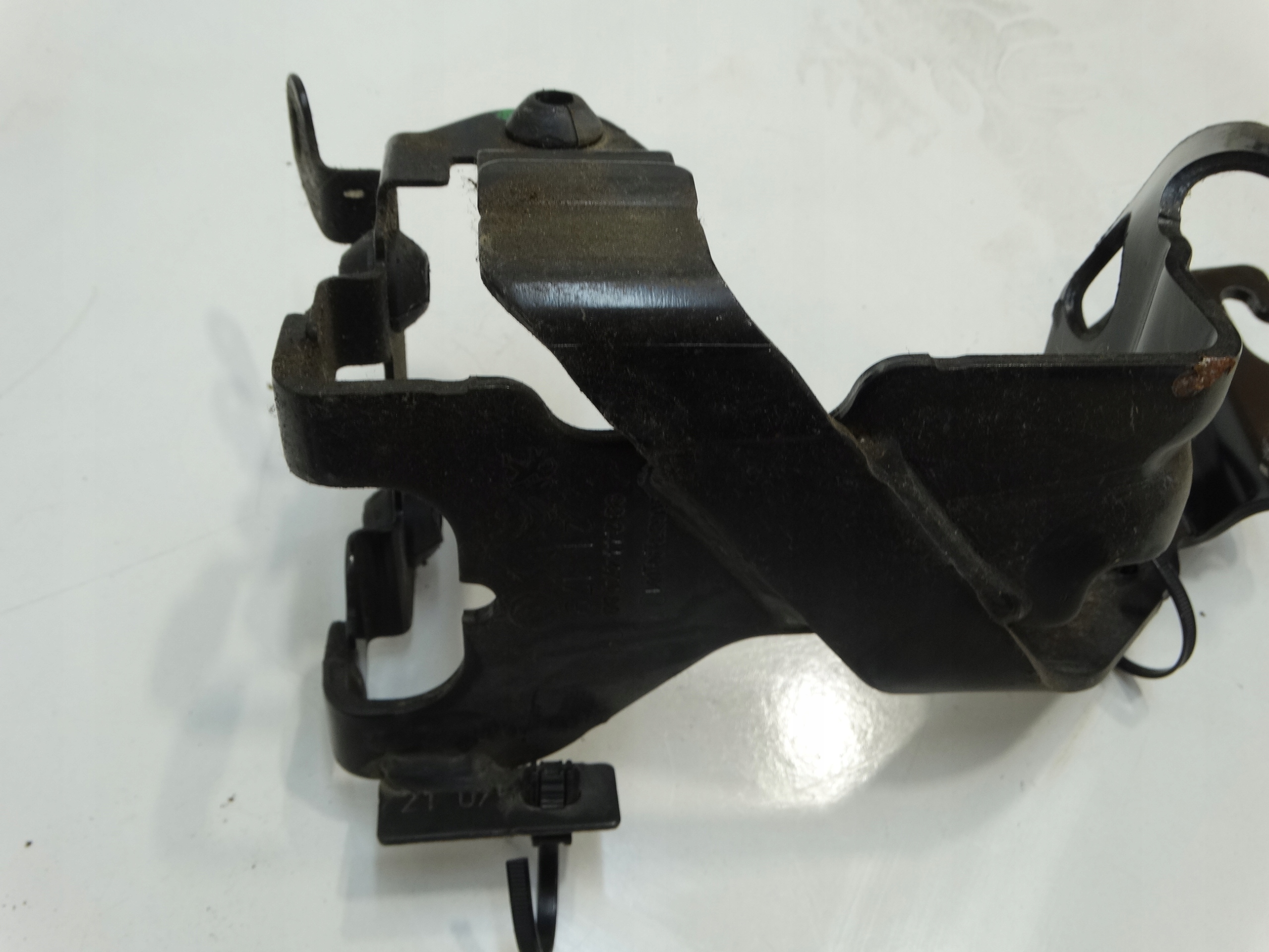 bracket holder ABS CITROEN C4 III 9824447480 2020R.
