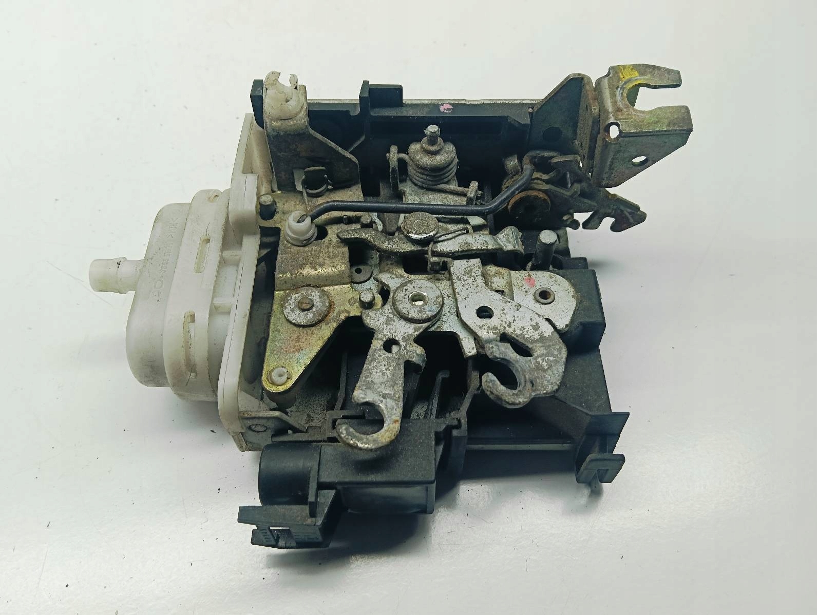 lock door right front 3 Pin Audi A4 B5 1.8 T AKS