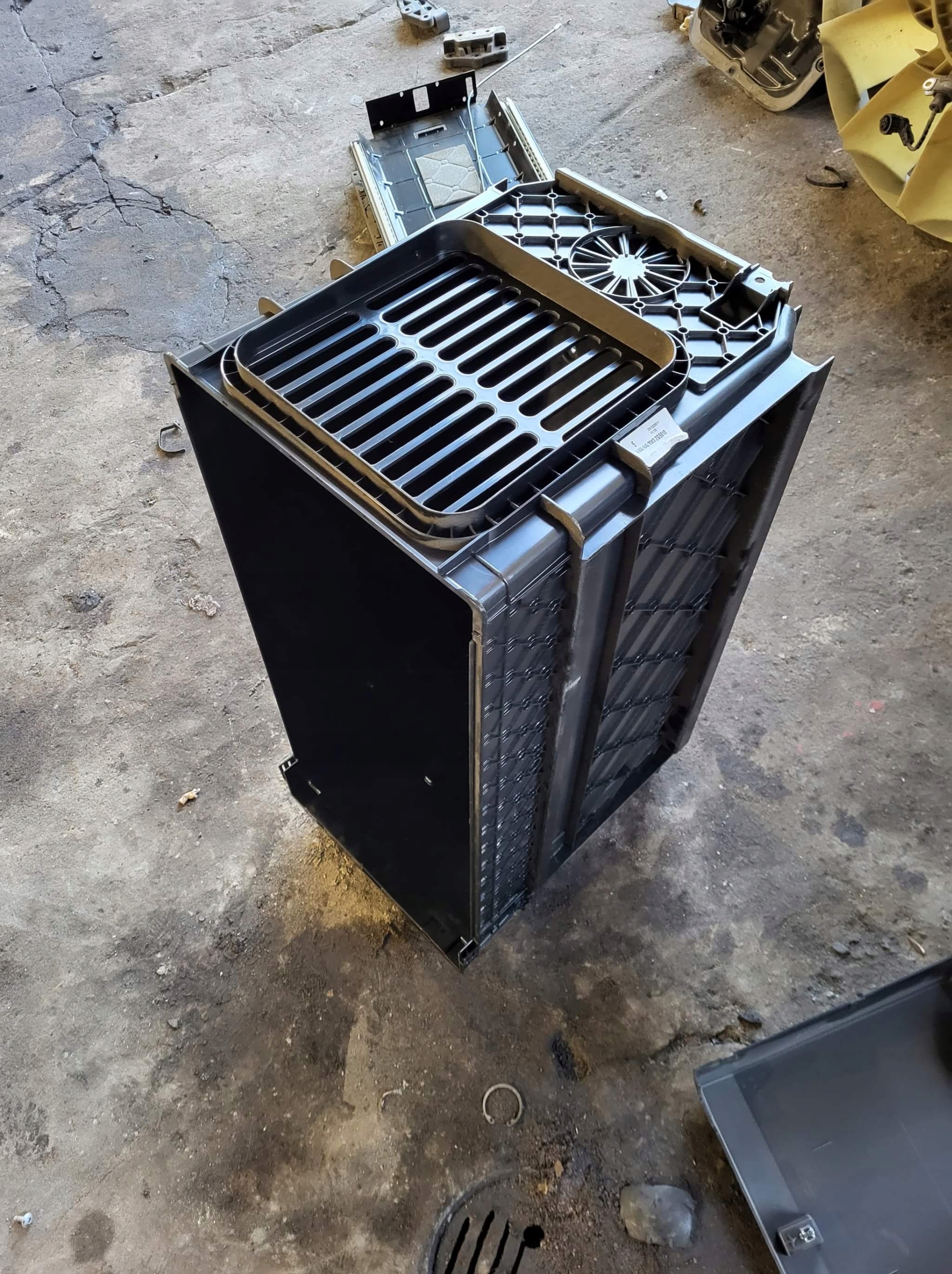 A9608403343 - Mercedes Actros MP4 буфер обмена