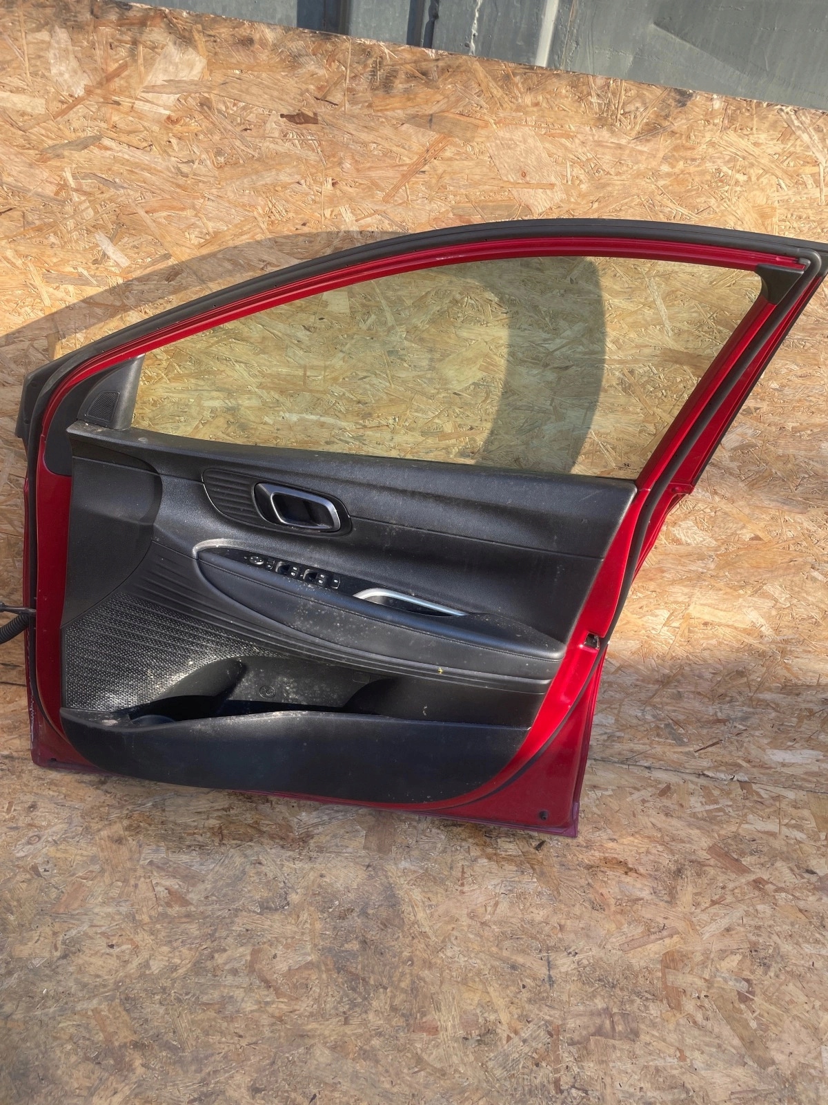 door front front right Hyundai Bayon red