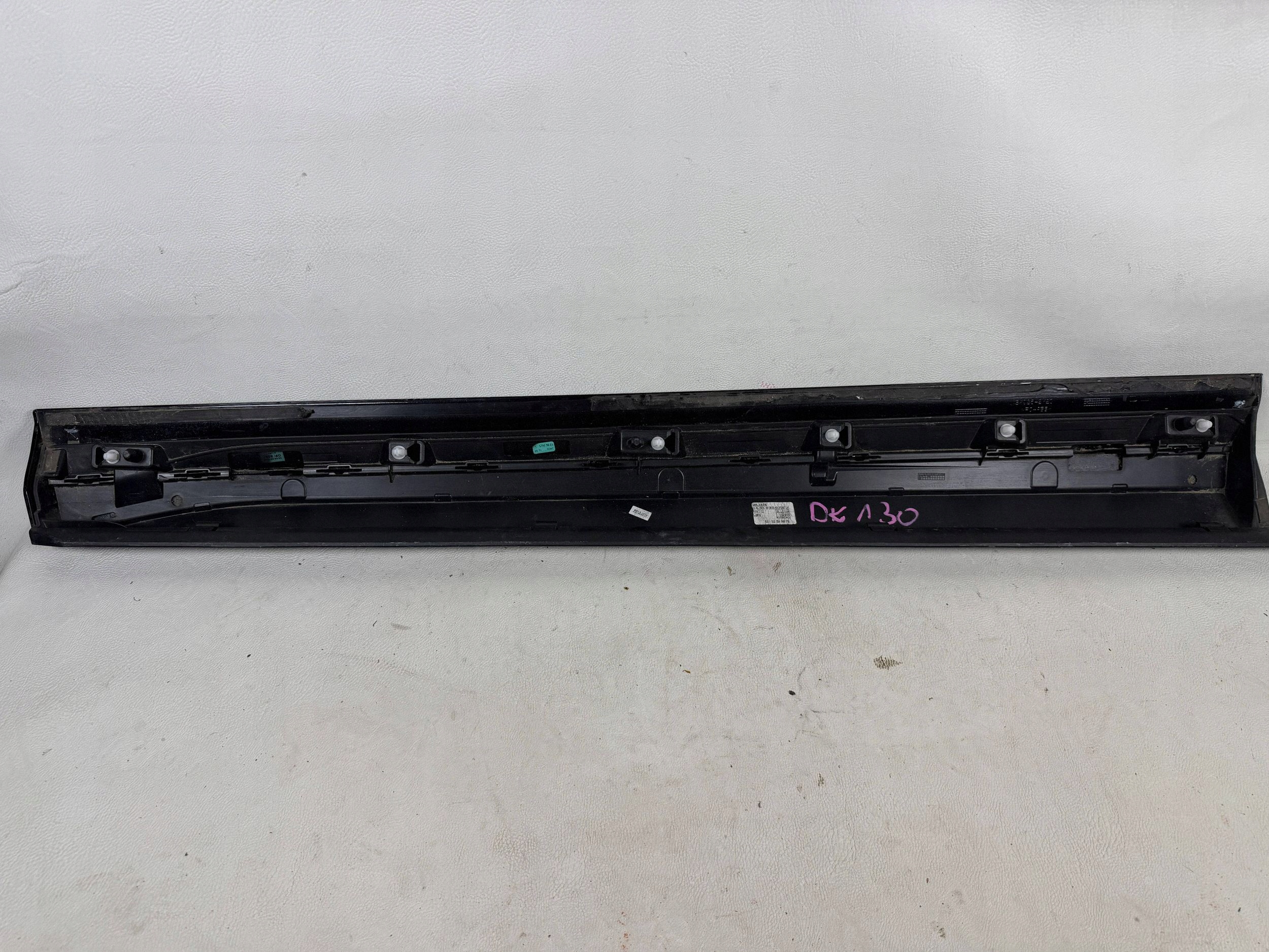 Skoda Enyaq moulding door right front front