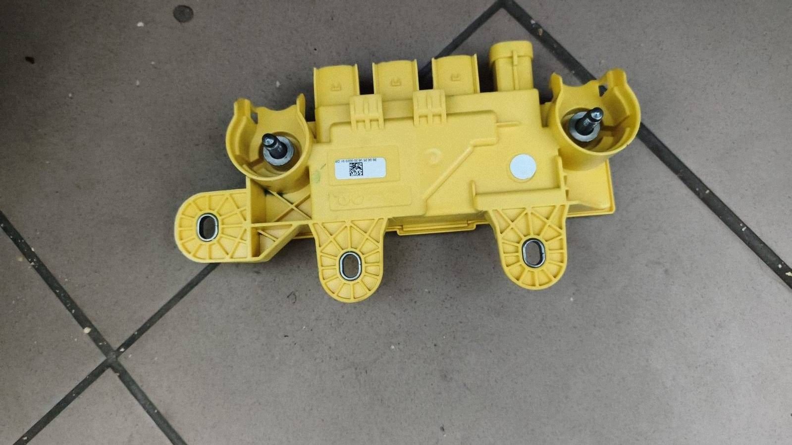 fuse distributor module Dacia Bigster R1310 4x4 + gaz 241148846R
