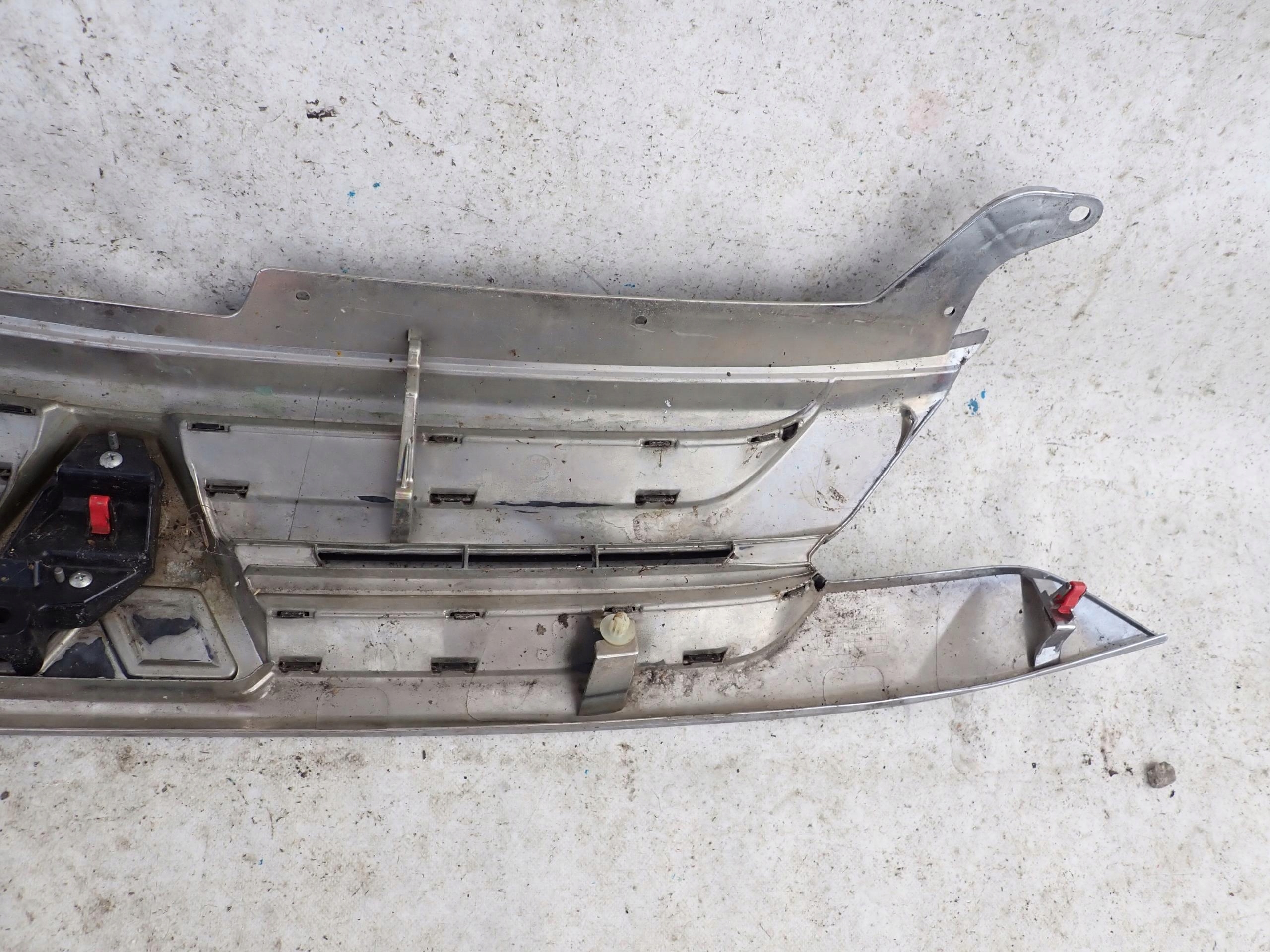MITSUBISHI OUTLANDER III 15-18 grill grille radiator