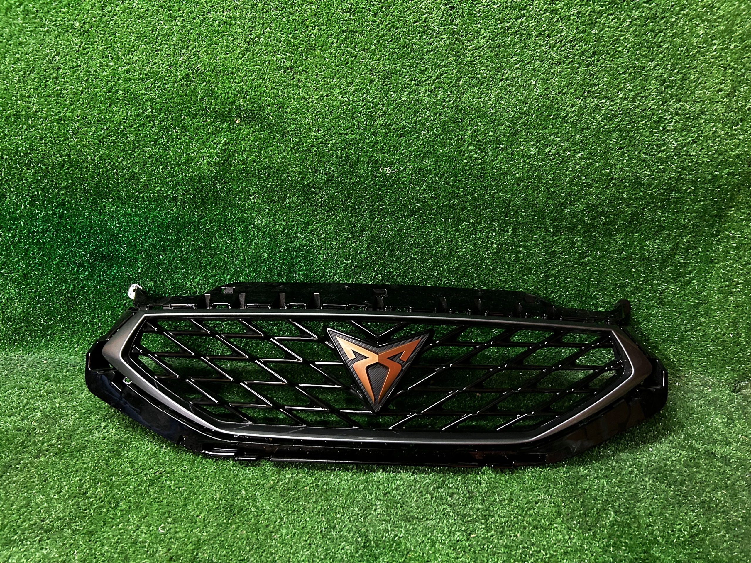 SEAT Leon IV 5F Kühlergrill FRONTGRILL Kühlergitter 5FA853651C - Thumbnail 1