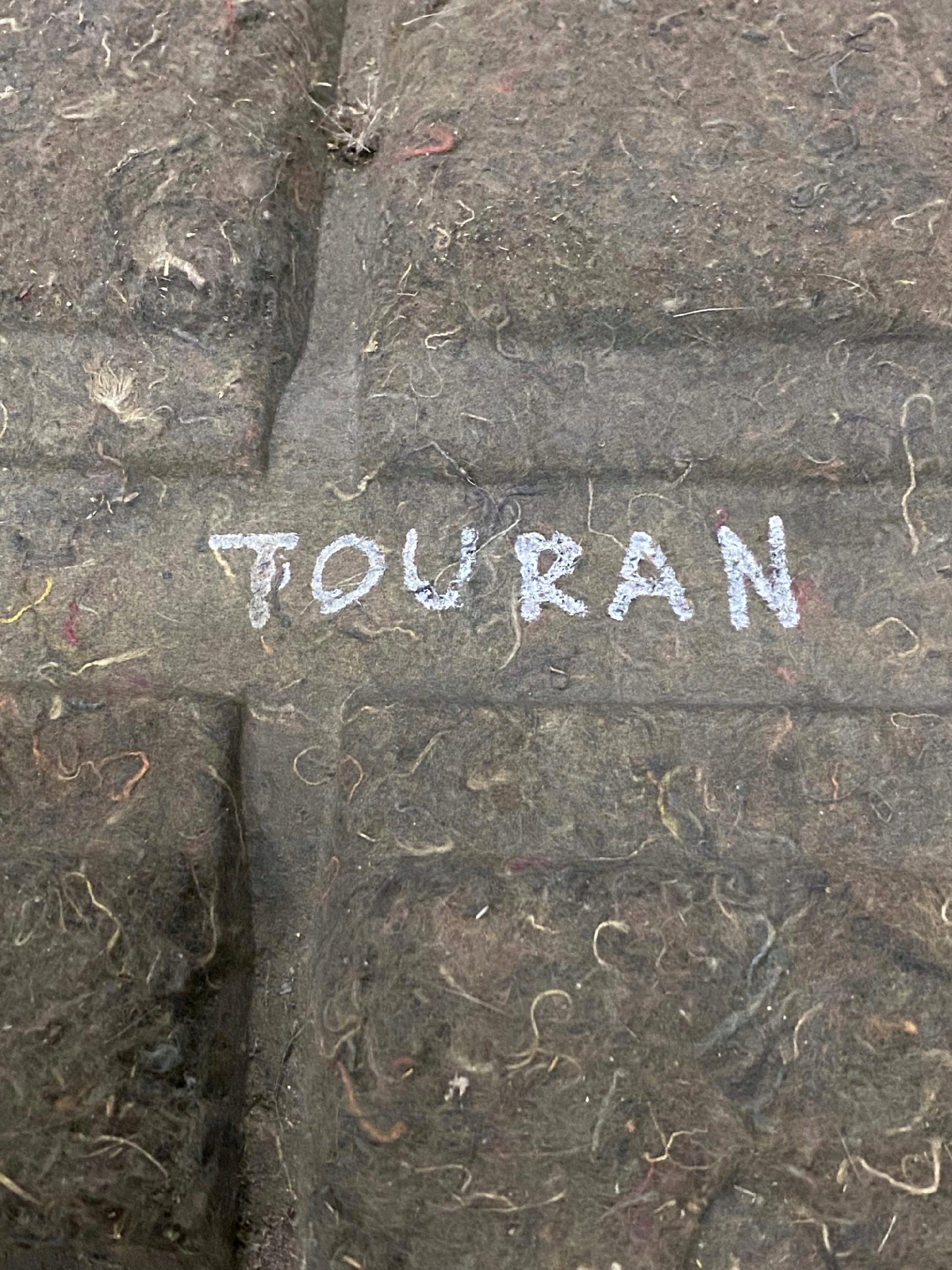 Insonorisation du capot VOLKSWAGEN TOURAN et