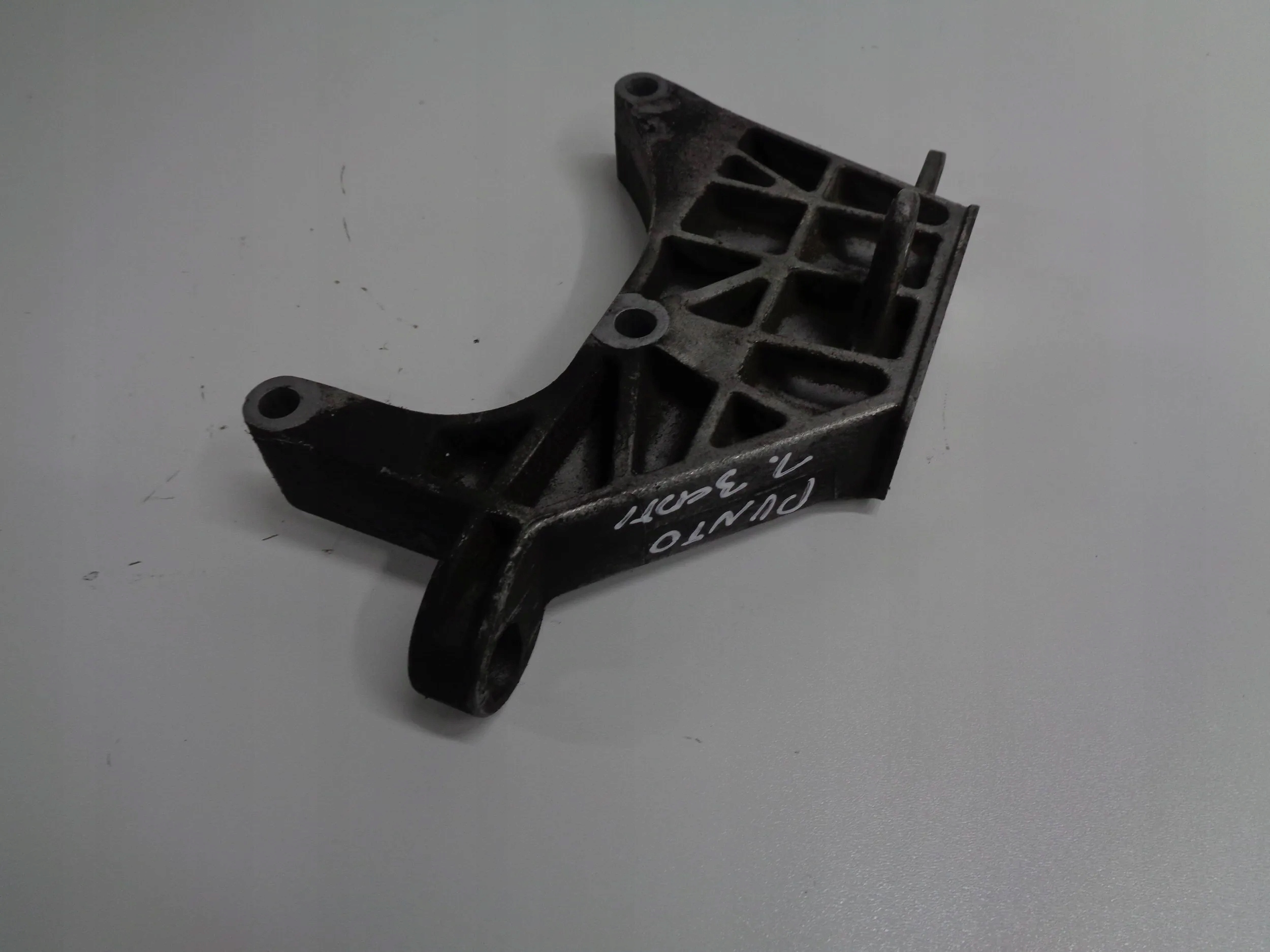 51843103 - ALFA MITO FIAT GRANDE PUNTO 1.3 M - JET ЛАПА КОРОБКИ ПЕРЕДАЧ