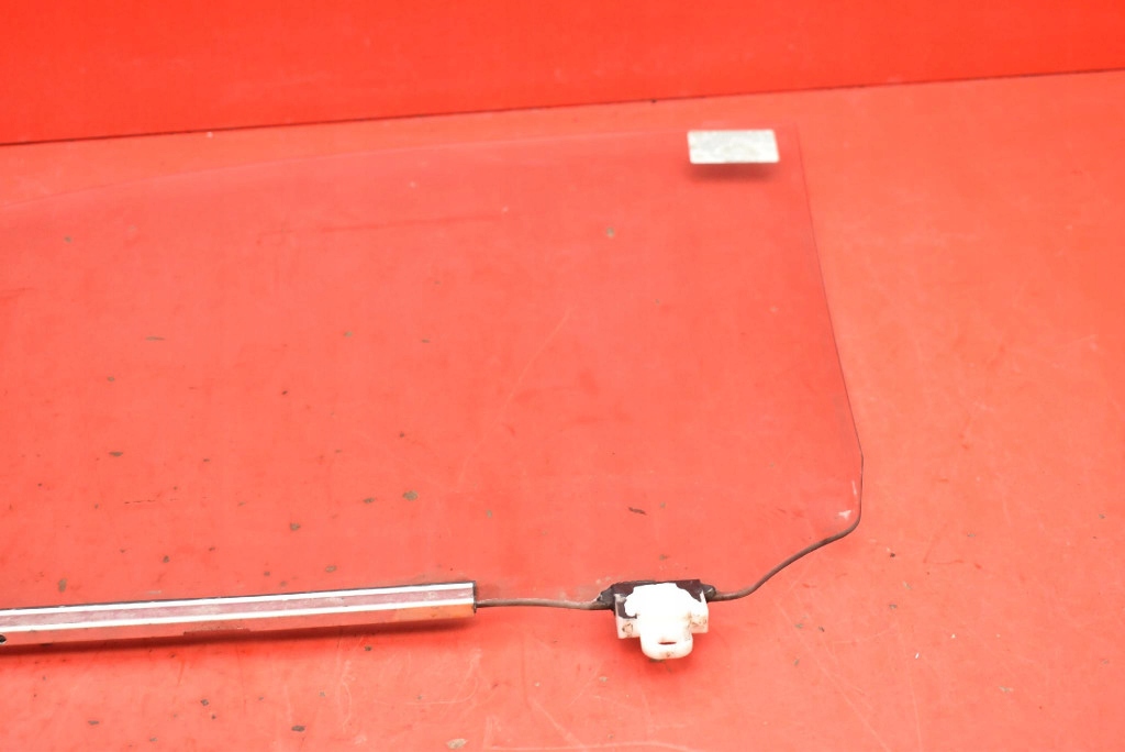 window side right front front TOYOTA URBAN CRUISER 08-14