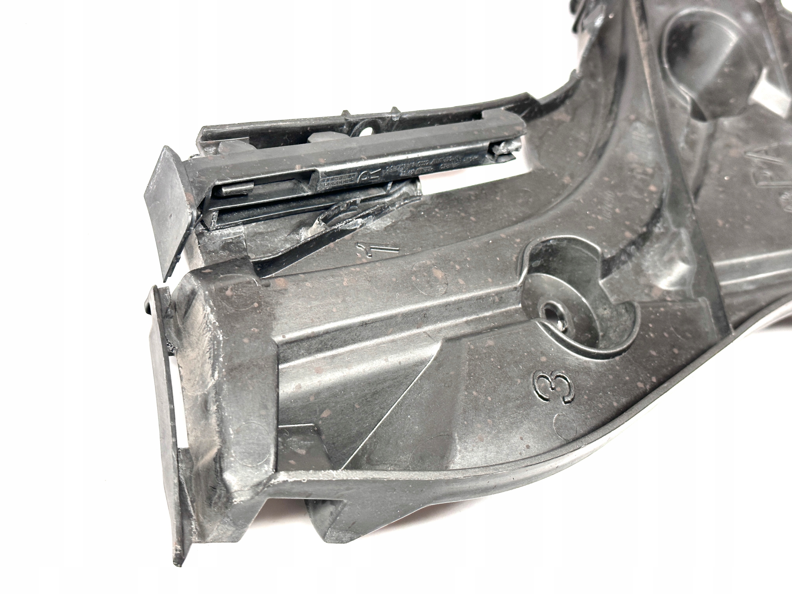 AUDI A3 8V LIFT Support montage pare-chocs Droite Arrière Support plaque 8V4807378D