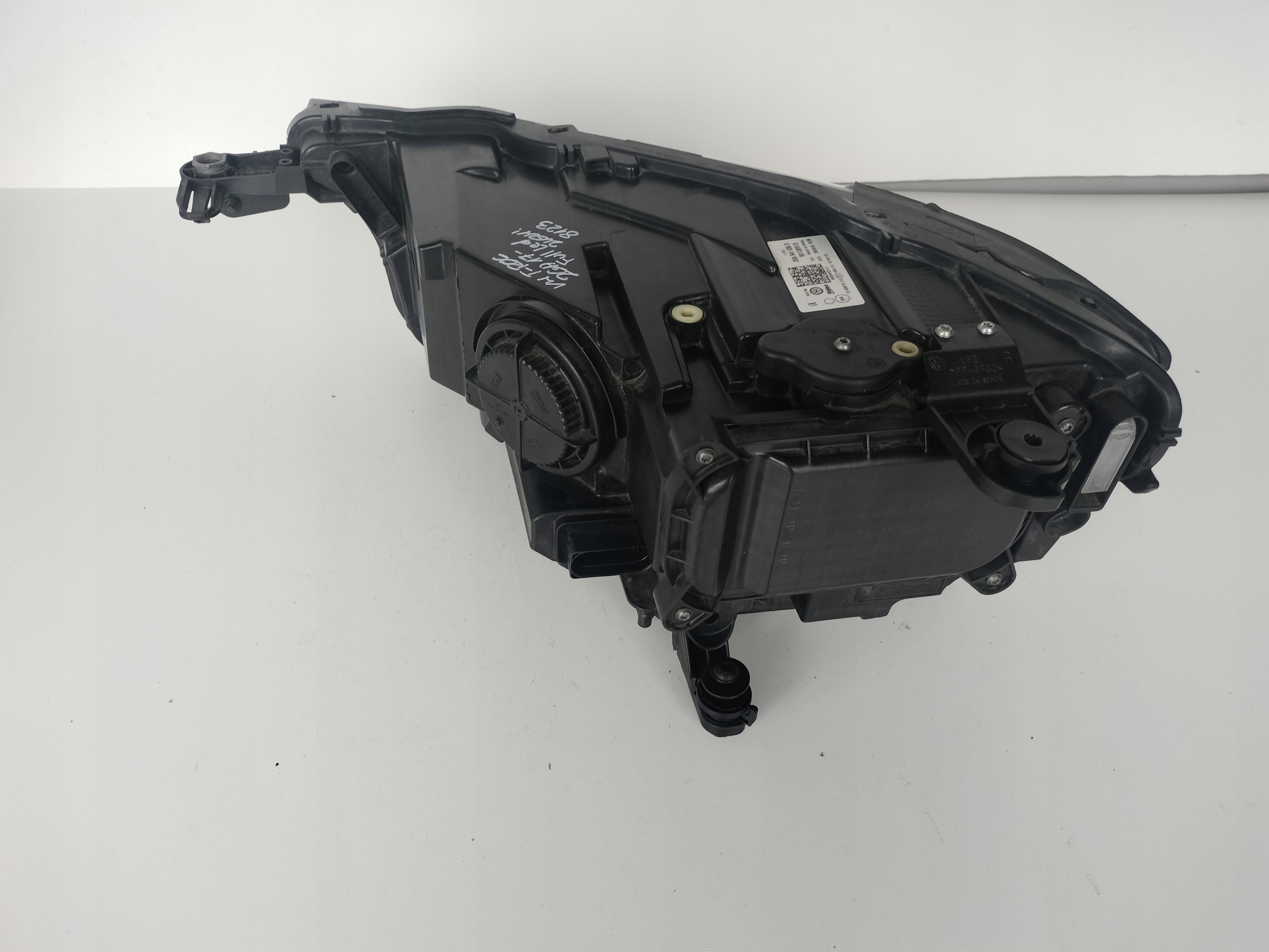 light right REFLEKTOR VW T-ROC 17- 2GA FULL LED