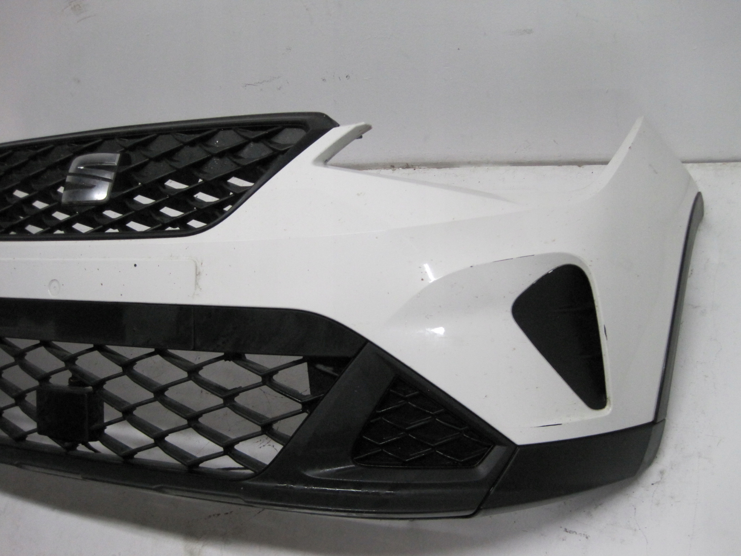 Frontstoßstange SEAT ARONA 6F9 21R unter RADAR vorne