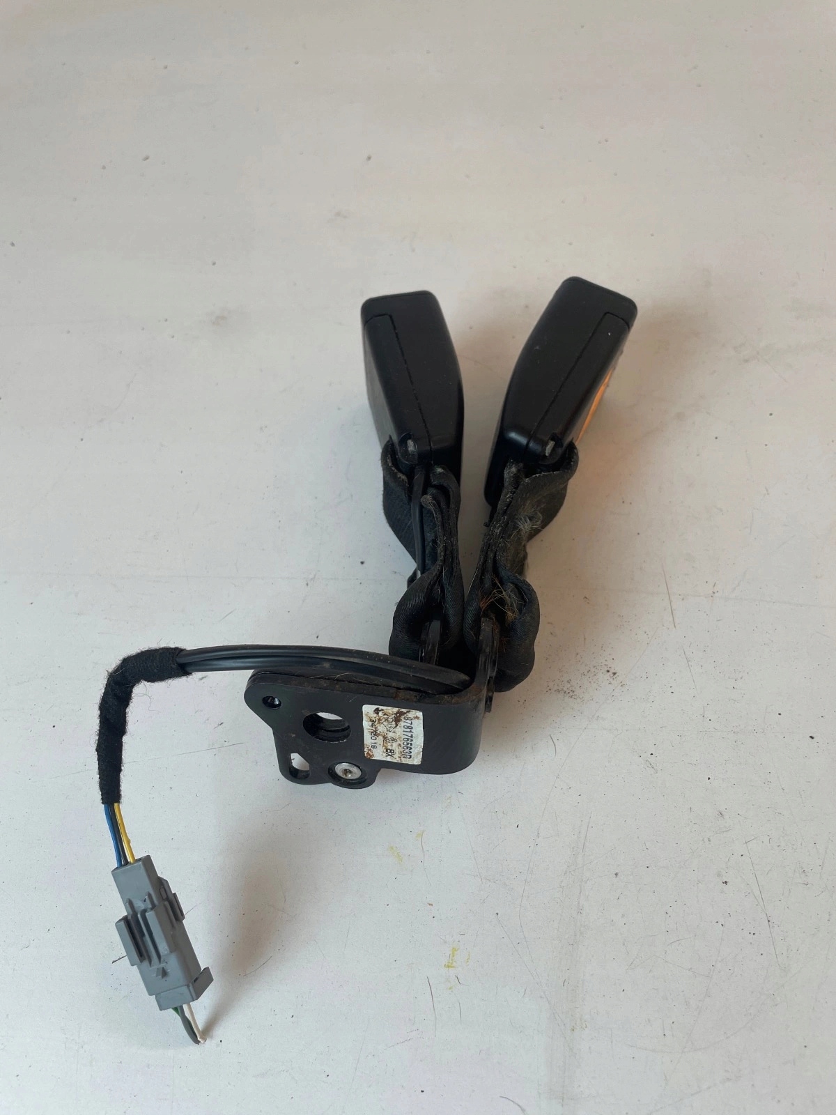 Zapinka pasow far hátso Renault Clio IV