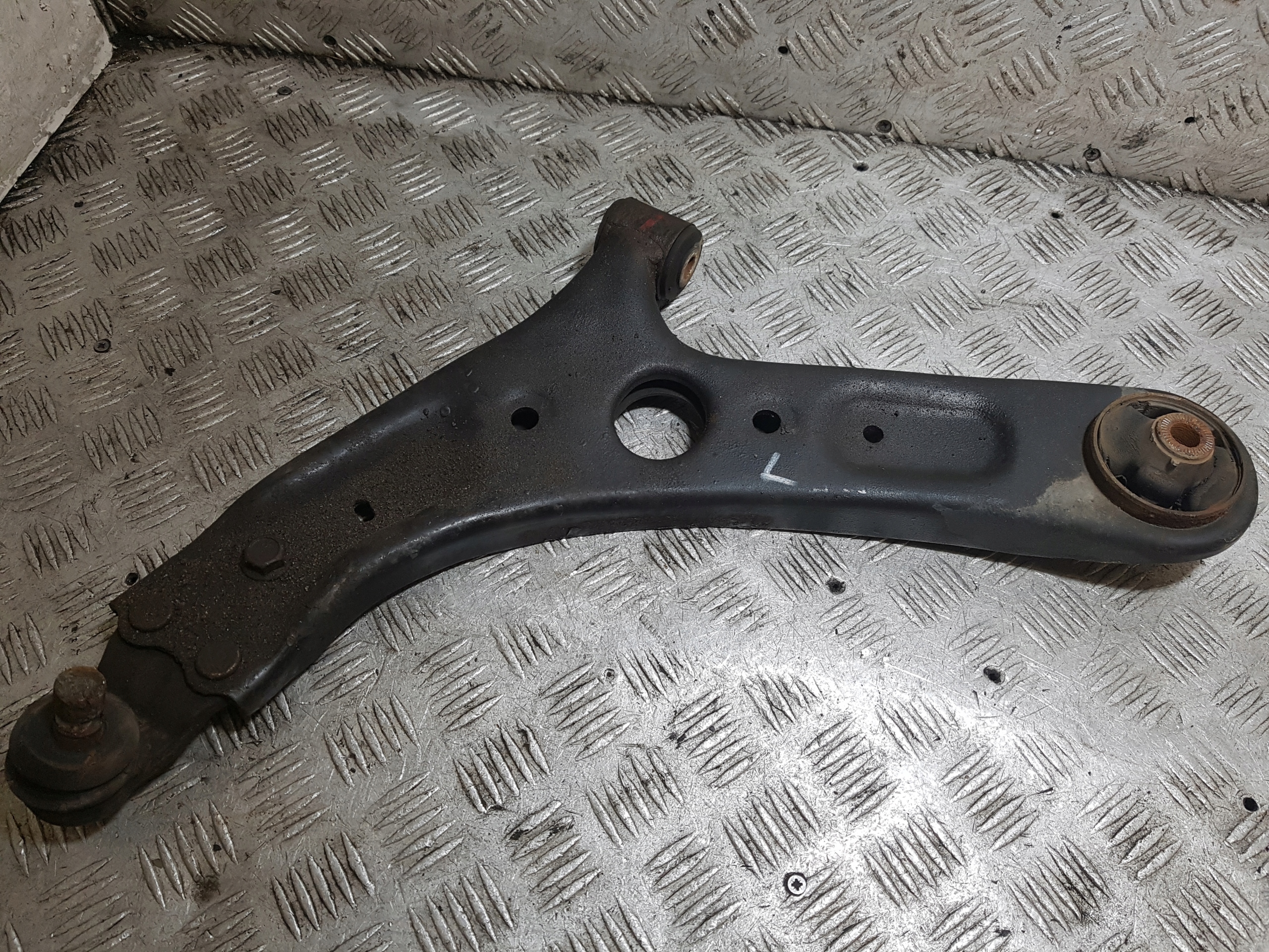 arm left front HYUNDAI I30 II