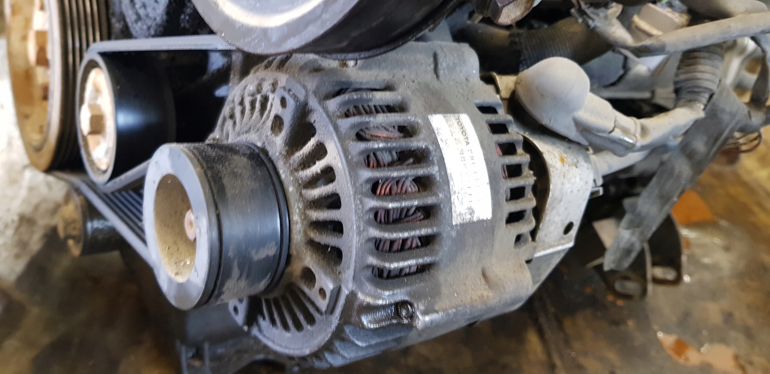 TOYOTA COROLLA E11 1.9 D alternator 27060-53020