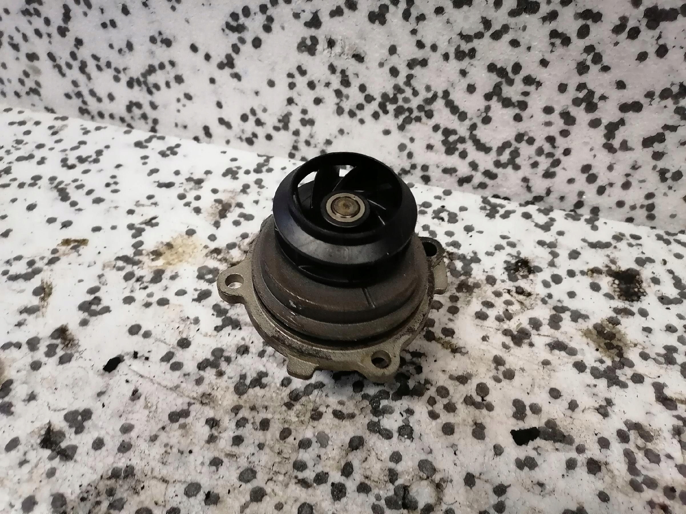 water pump AUDI VOLKSWAGEN 06B121019C