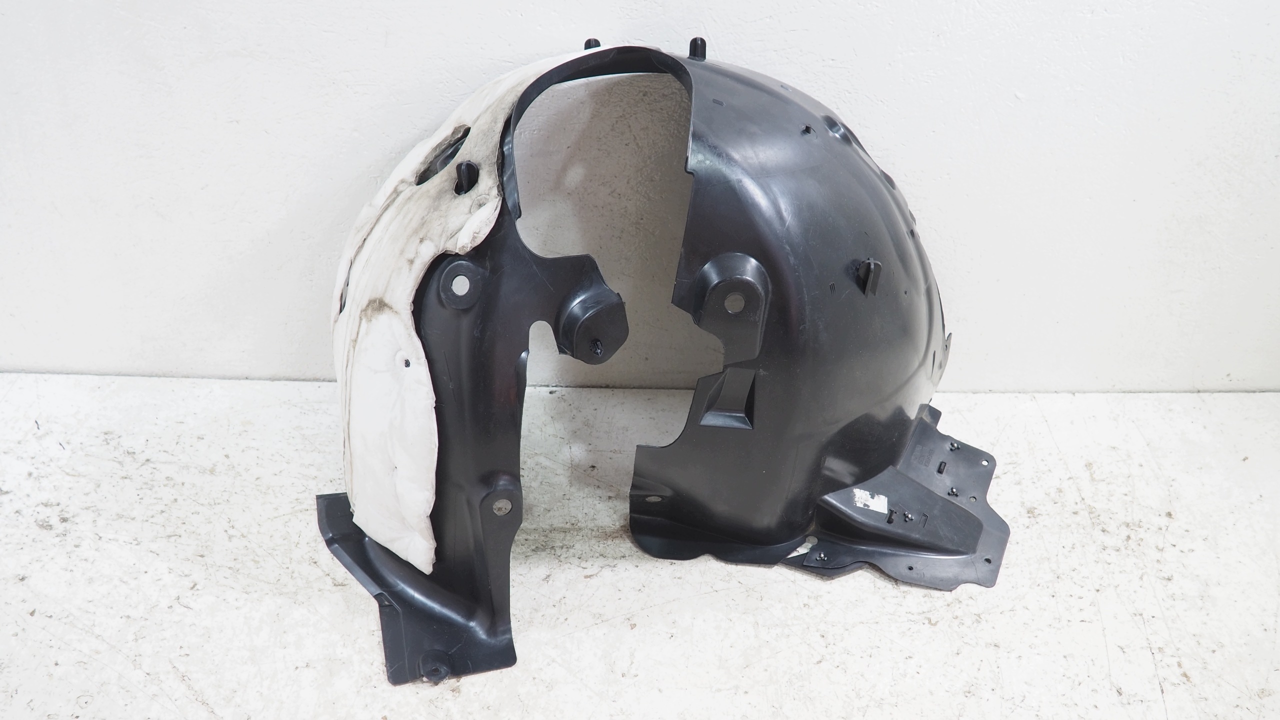Renault Clio V lift mudguard left front 638434980R