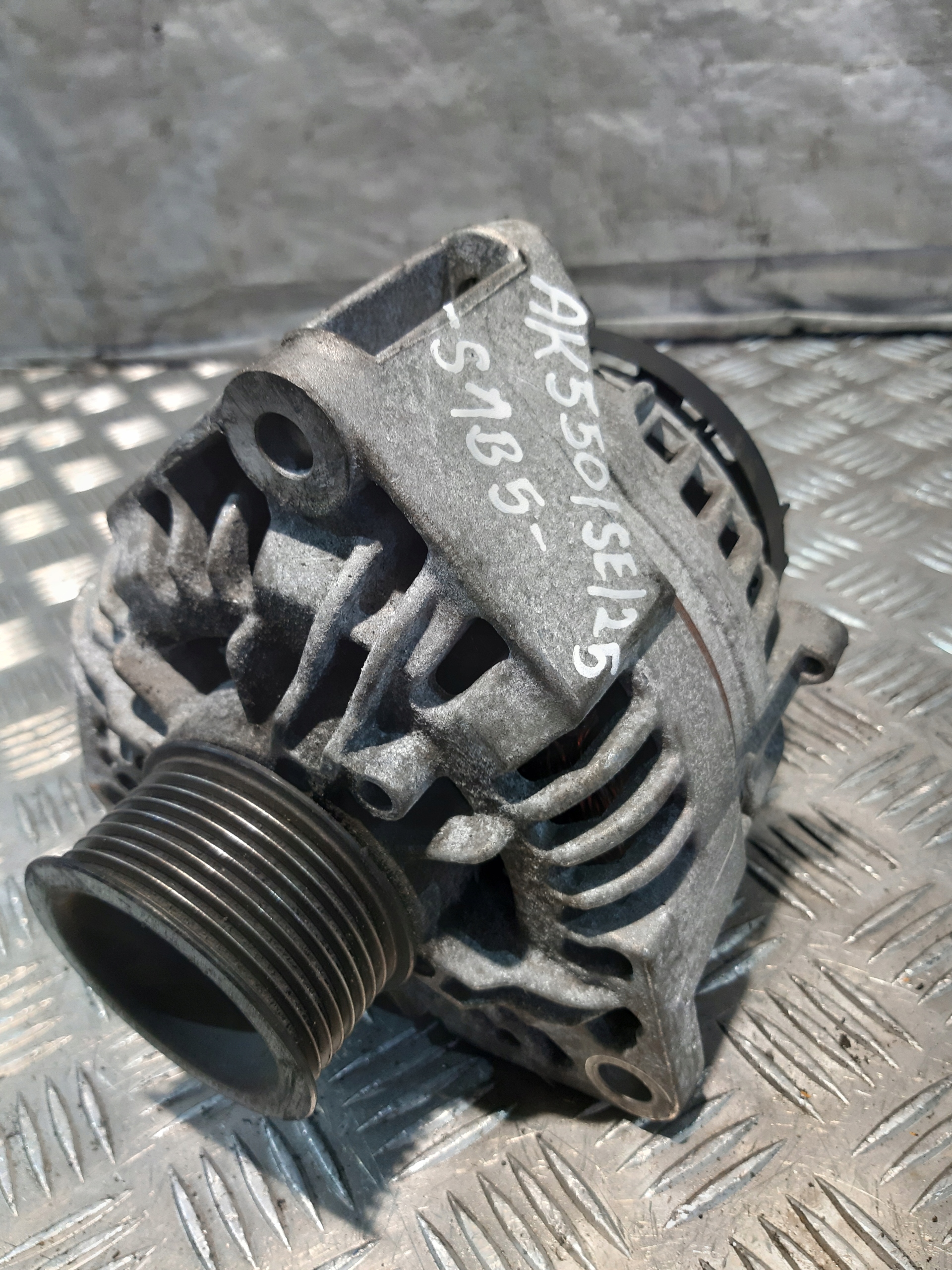 Alternator Bosch 0 124 655 243 120A