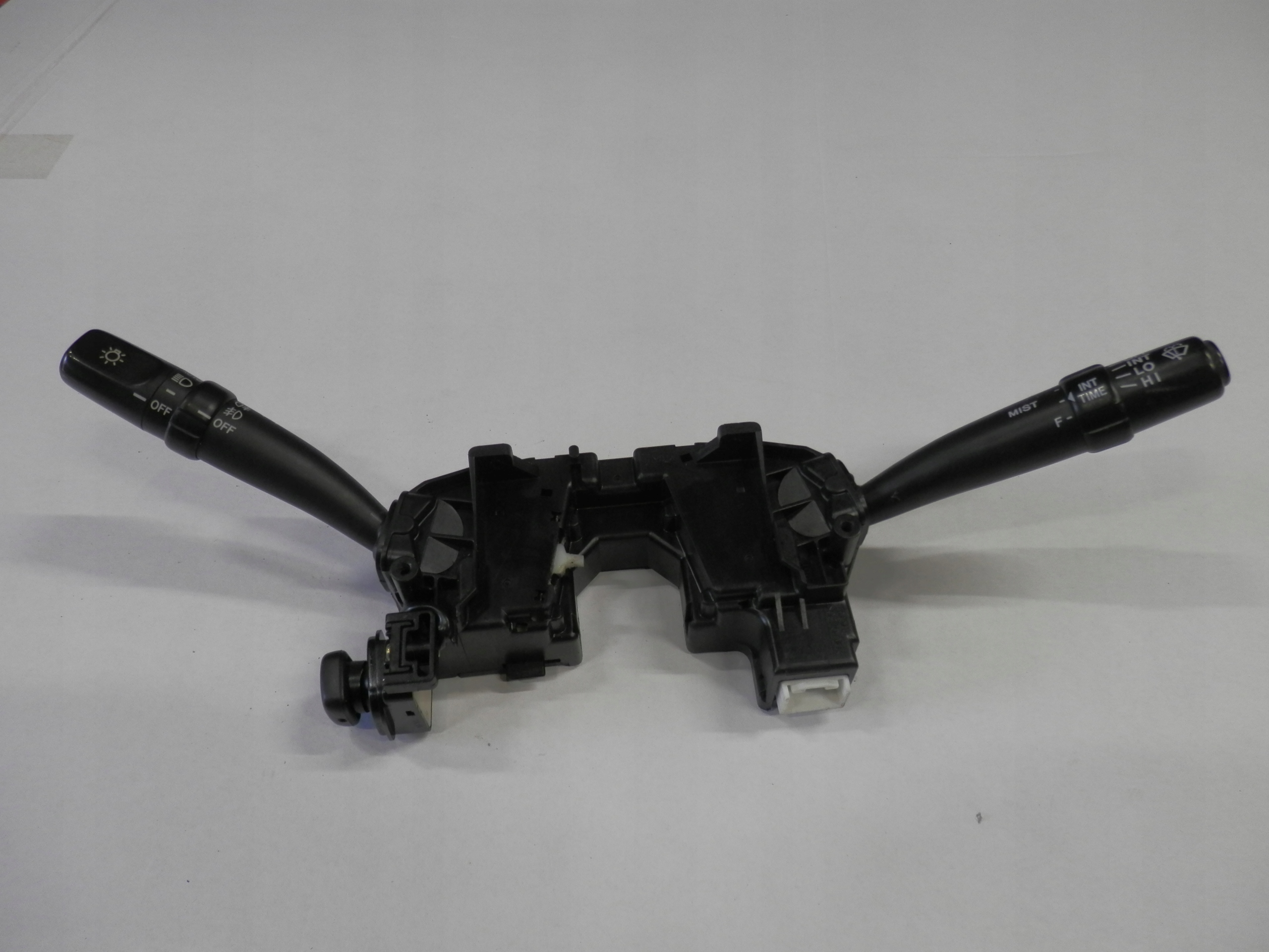 LEXUS Sc430 II ПЕРЕКЛЮЧАТЕЛЬ СВЕТА 84310-24760