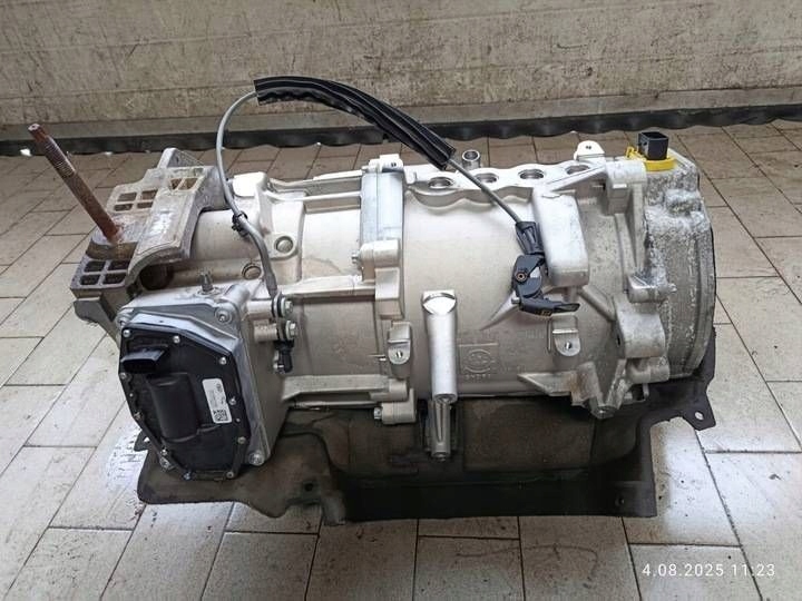 engine electrical EV front Jaguar and-Pace J9D375762AM