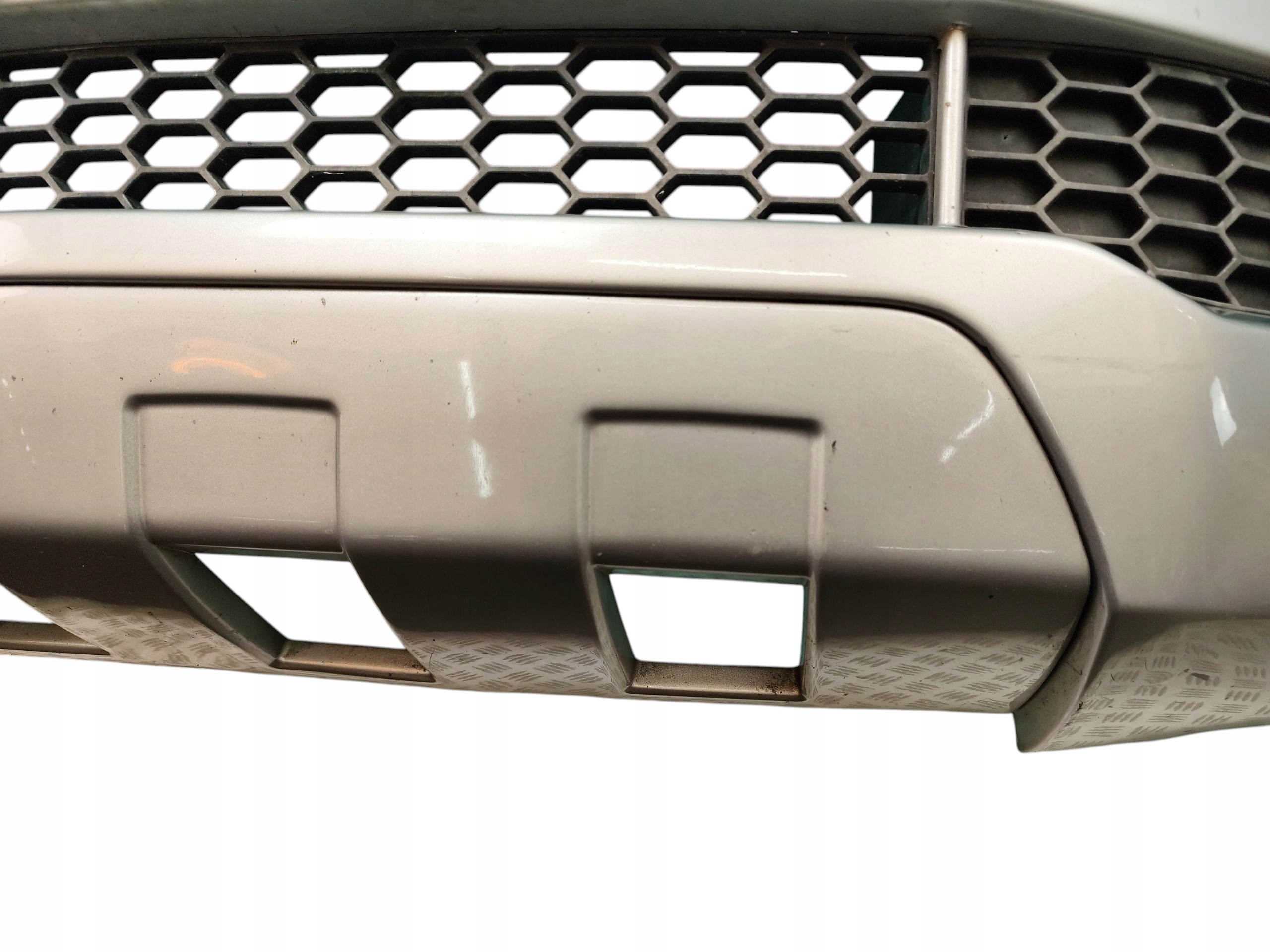 bumper front CHEVROLET CAPTIVA and LAK: 92U (06-10)