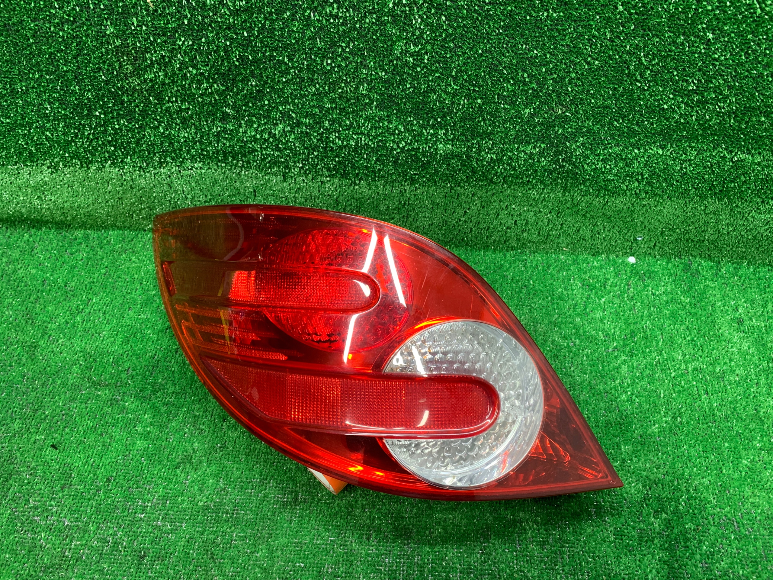 Lampa lewy tył Mercedes R-klasa W251 A2518201764 A2518201564