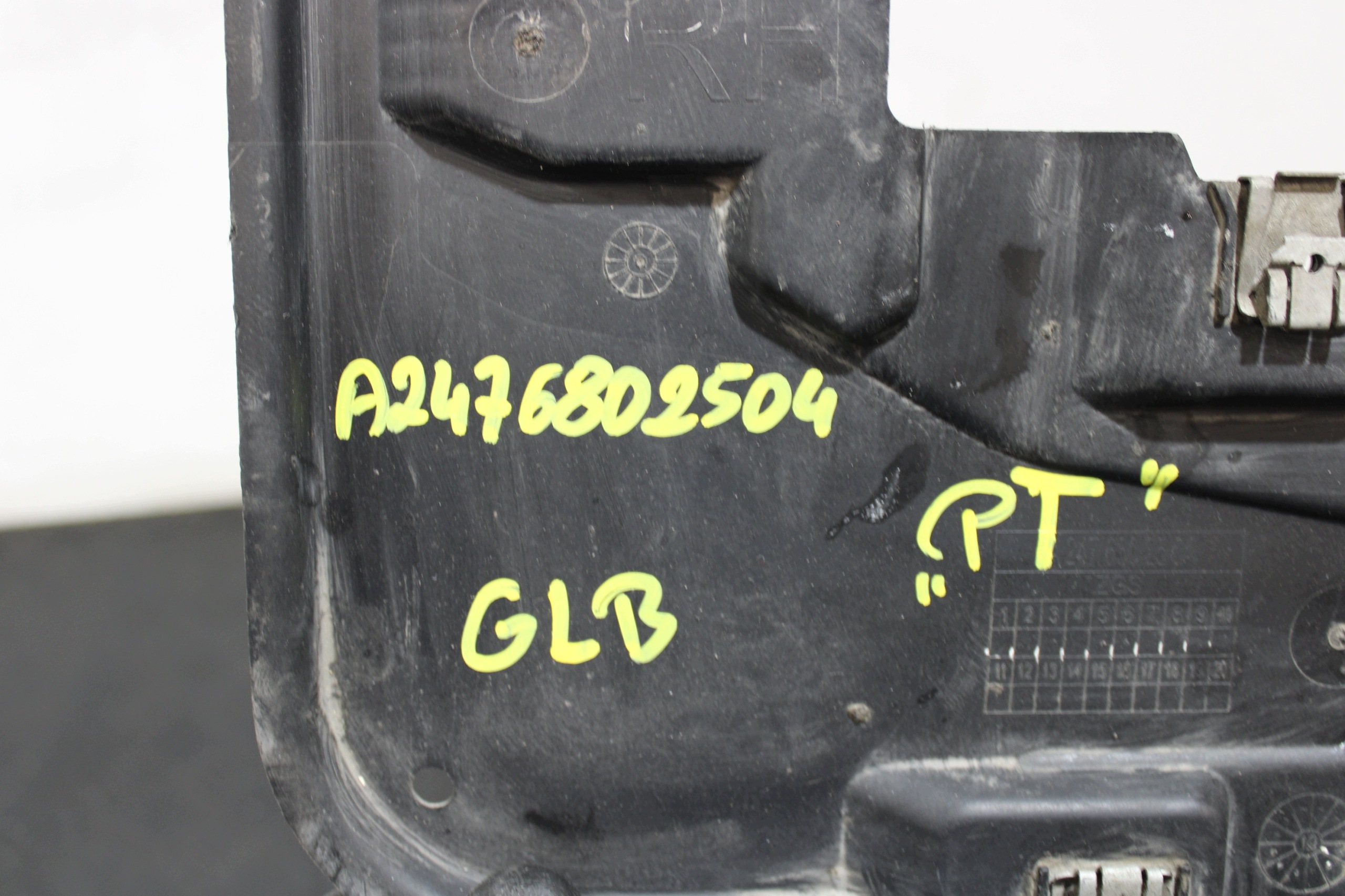 abdeckung Blende Abdeckung Unterfahrschutz A2476802504 MERCEDES GLB X247