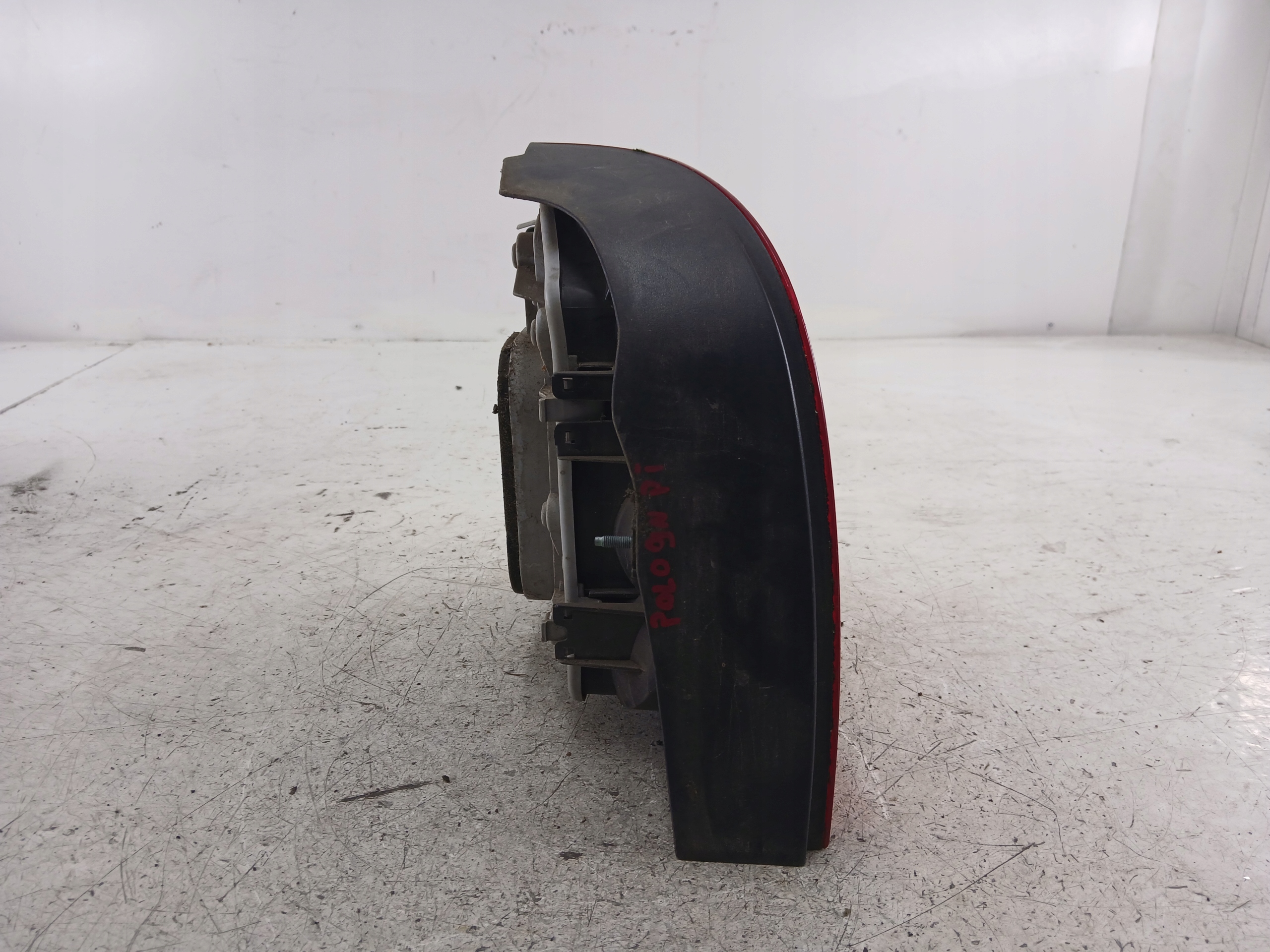 VW POLO IV 9N light right rear part