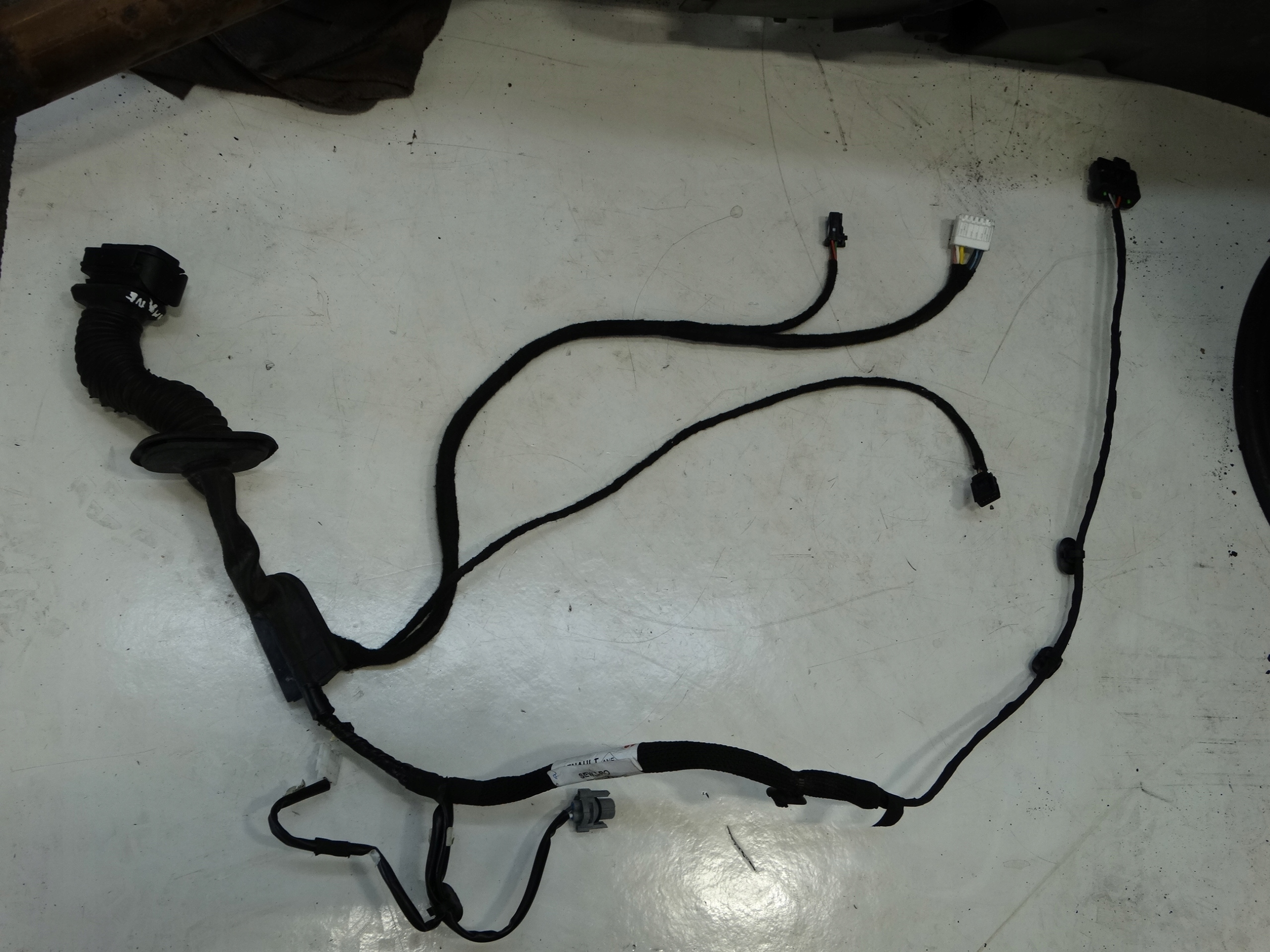 bundle door left front MERCEDES CITAN 2016R. 241259079R