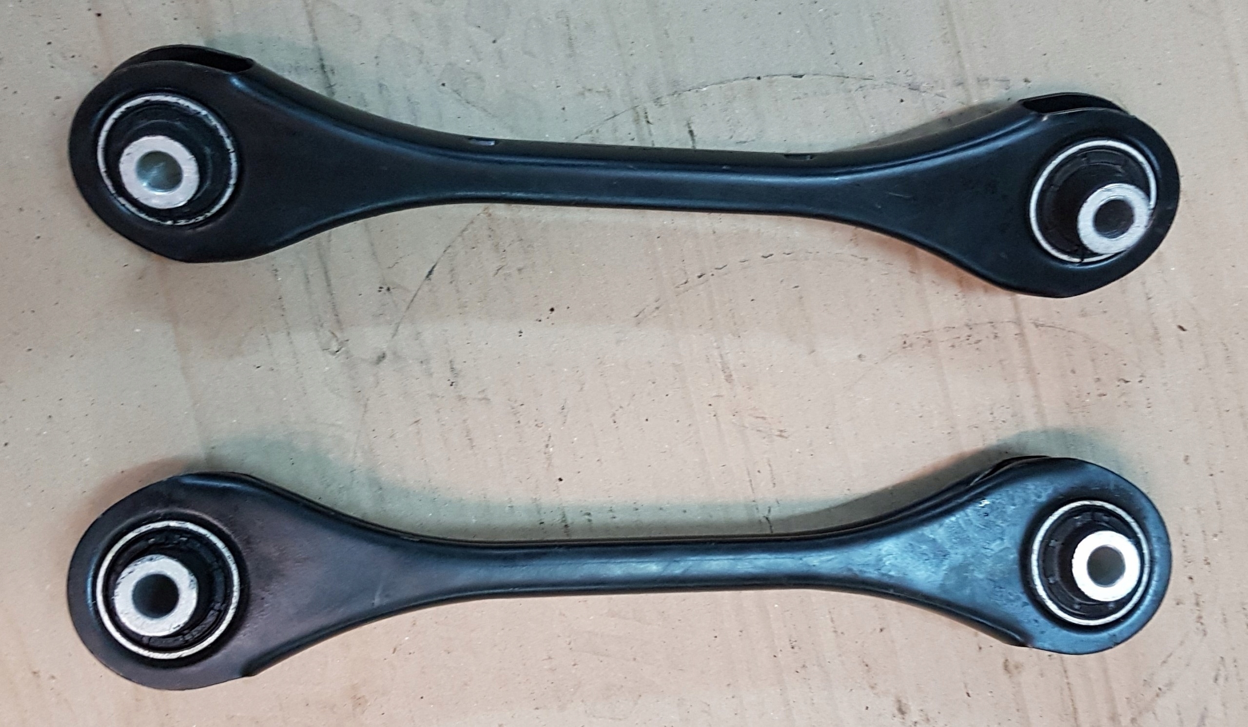 Querlenker rechts links heck VW GOLF VII A3 8V 5Q0501529F