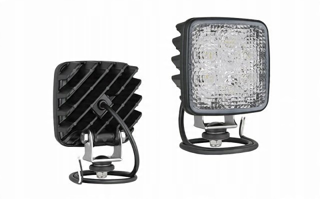 

Lampa Robocza Led Kwadrat 105X105 800LM Z Przew.